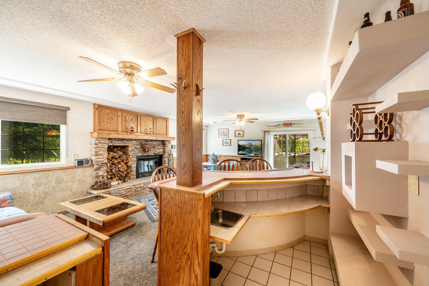 Sheridan, Wyoming, 82801, United States, 3 Bedrooms Bedrooms, ,3 BathroomsBathrooms,Residential,For Sale,1939010