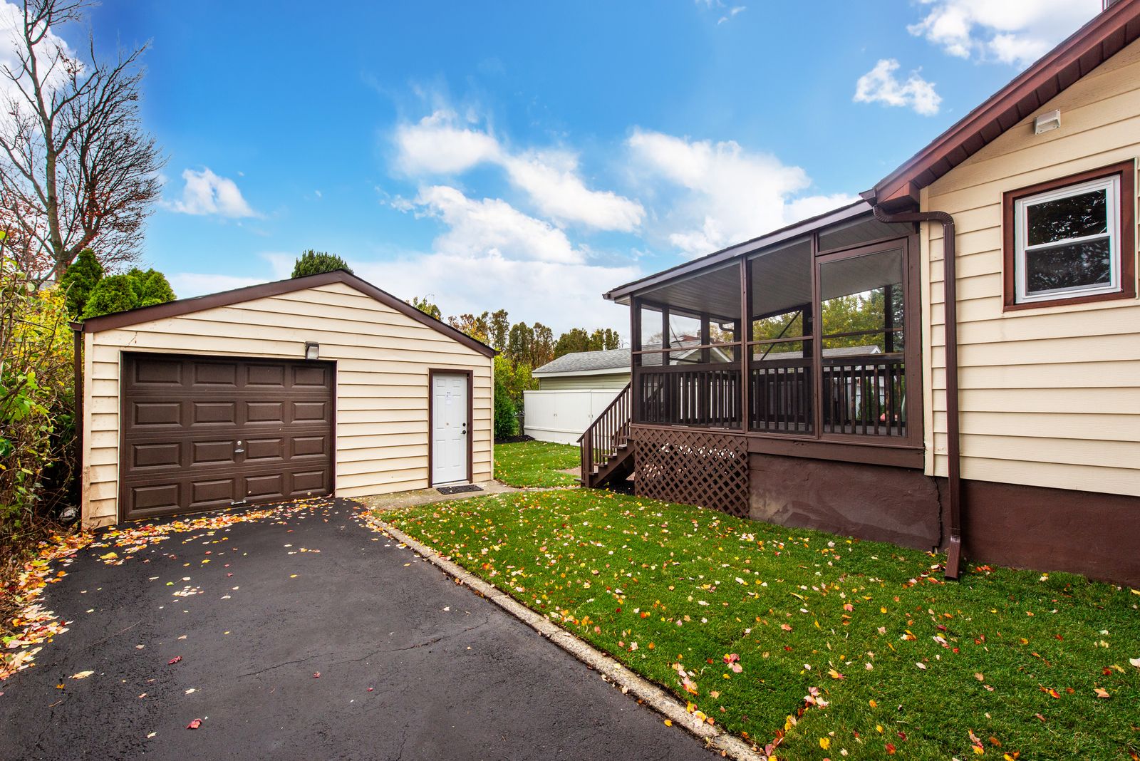 Bergen, Lyndhurst Township, New Jersey, 07071, United States, 3 Bedrooms Bedrooms, ,2 BathroomsBathrooms,Residential,For Sale,1980674