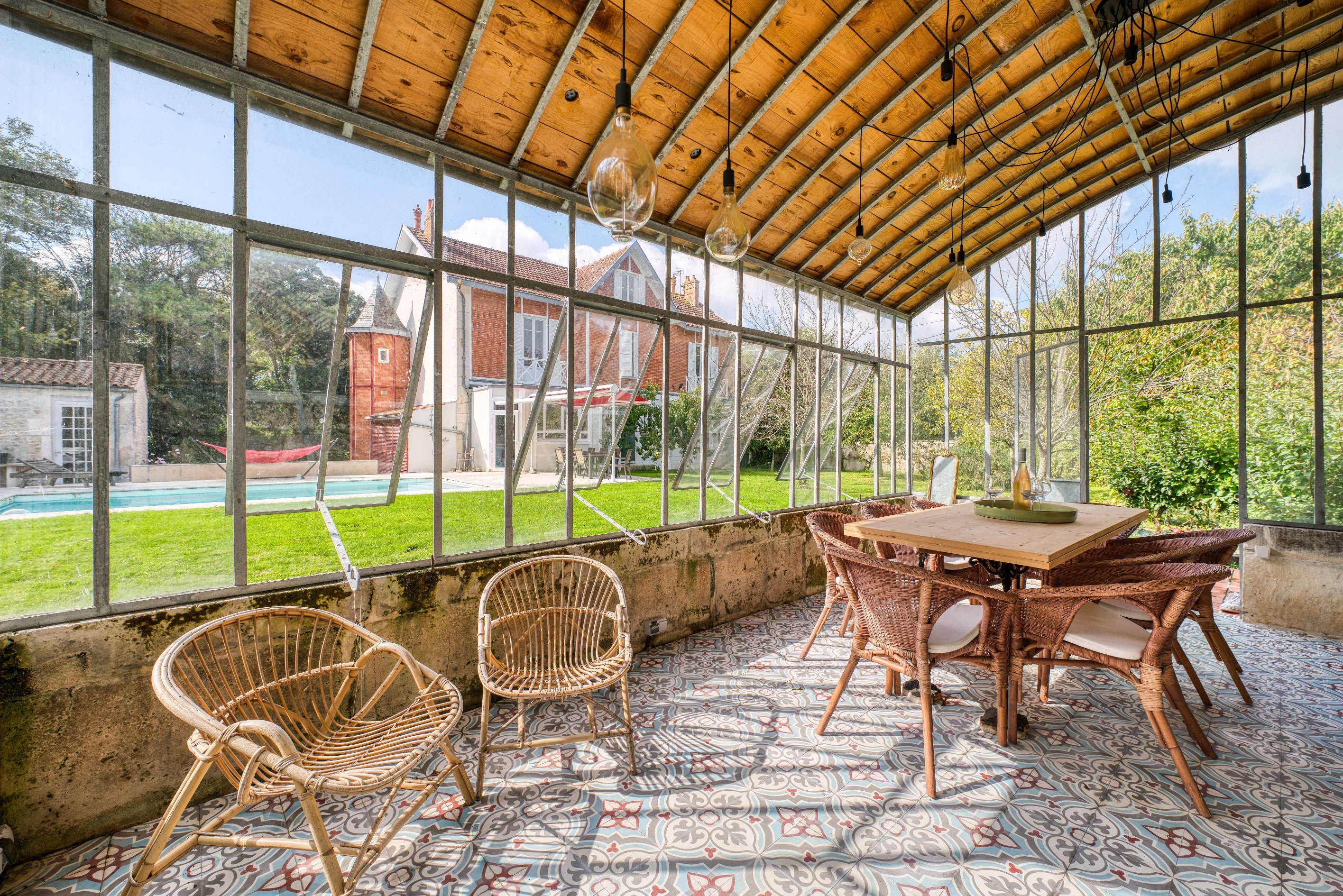  Character house on its wooded park, five minutes by bike from the La Rochelle m… - 物件實景
