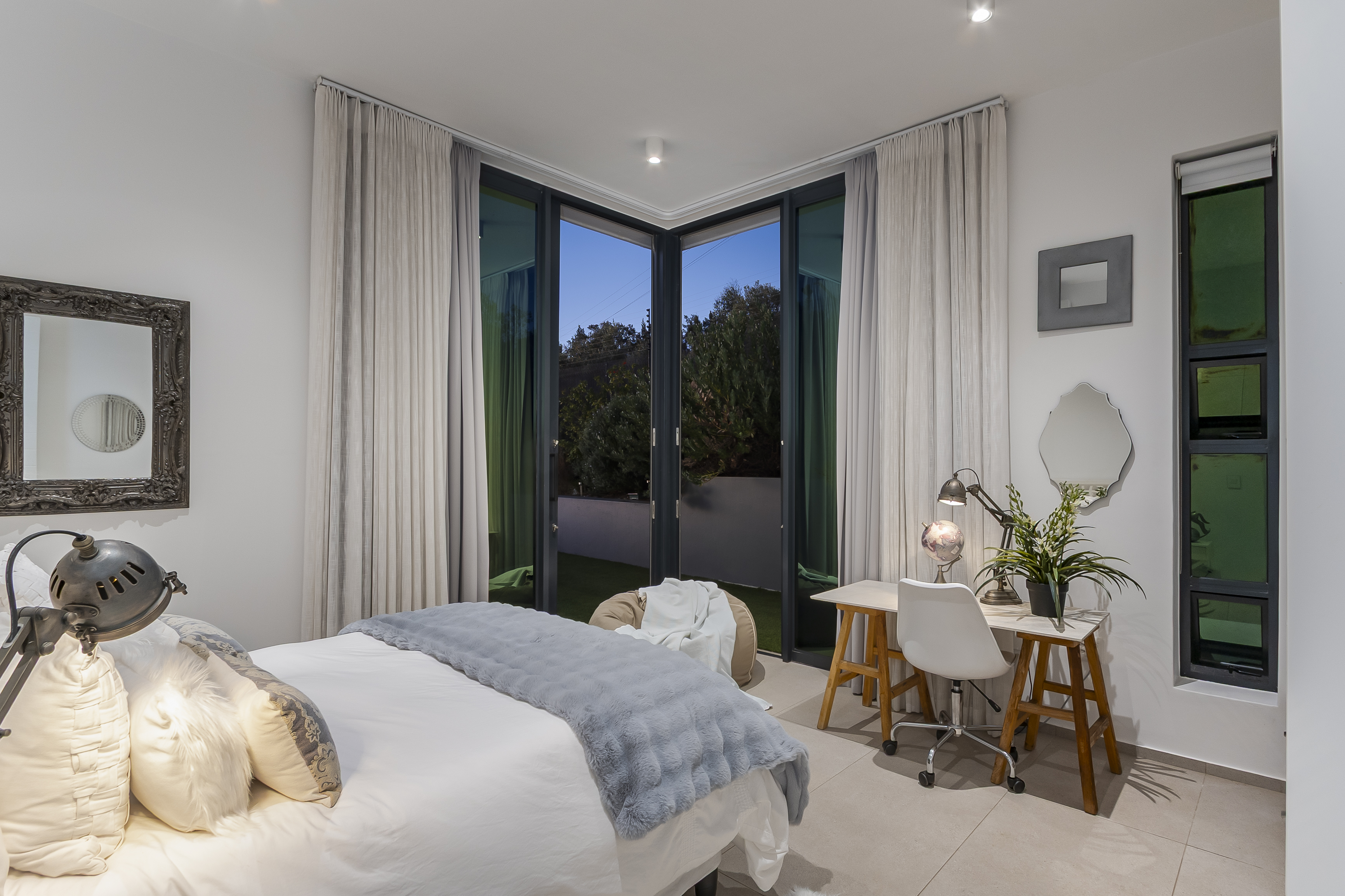  7 Lauren Close, Spanish Farm - 物件實景