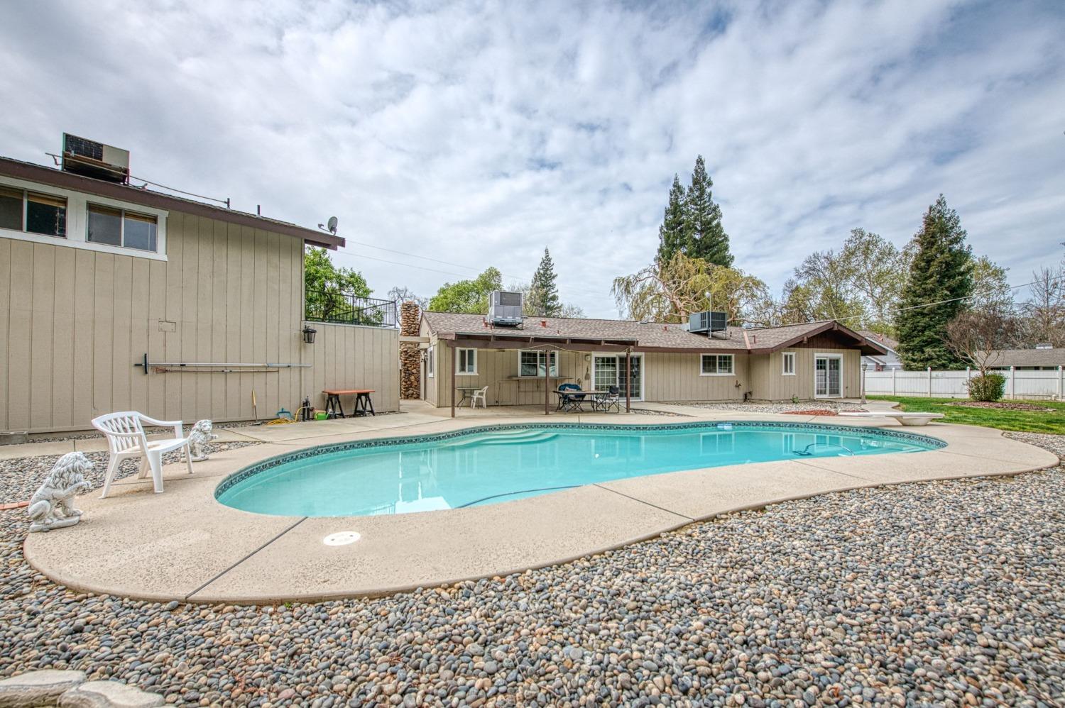 Sanger, California, 93657, United States, 4 Bedrooms Bedrooms, ,3 BathroomsBathrooms,Residential,For Sale,1897829