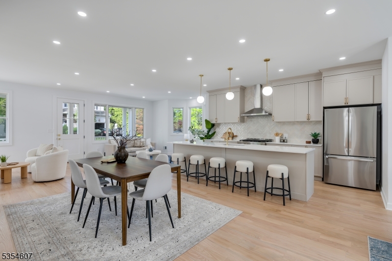 Chatham Boro, New Jersey, 07928, United States, 5 Bedrooms Bedrooms, ,5 BathroomsBathrooms,Residential,For Sale,1805398