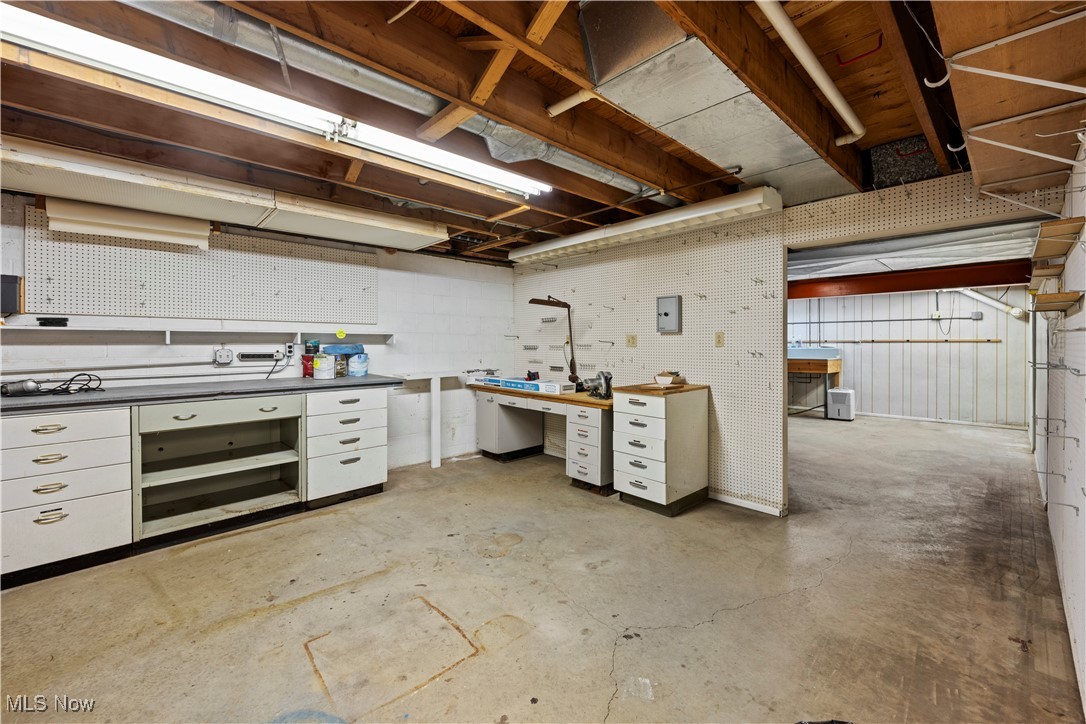 Novelty, Ohio, 44072, United States, 4 Bedrooms Bedrooms, ,3 BathroomsBathrooms,Residential,For Sale,1997729