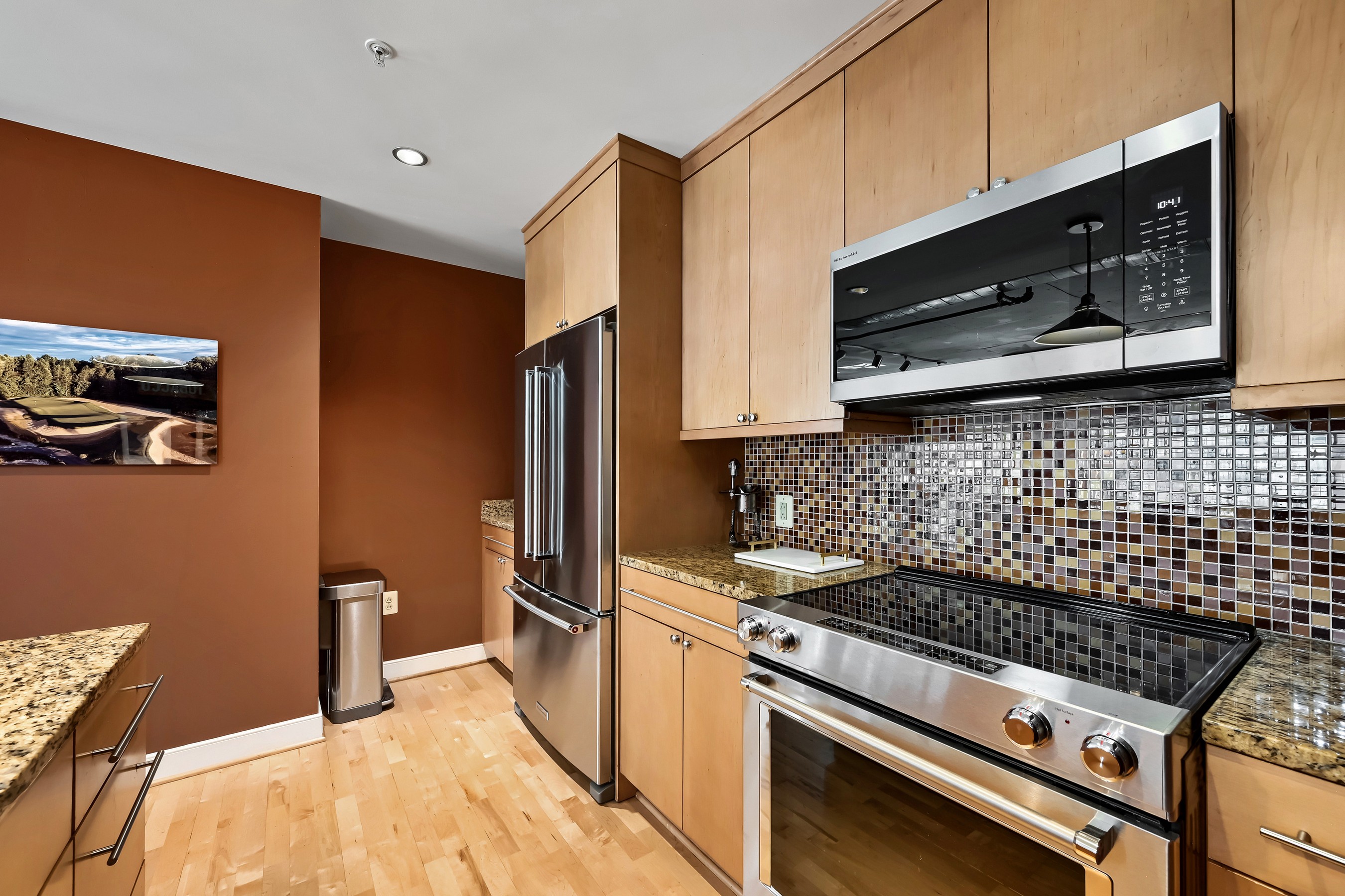  HARBOR EAST - 物件實景