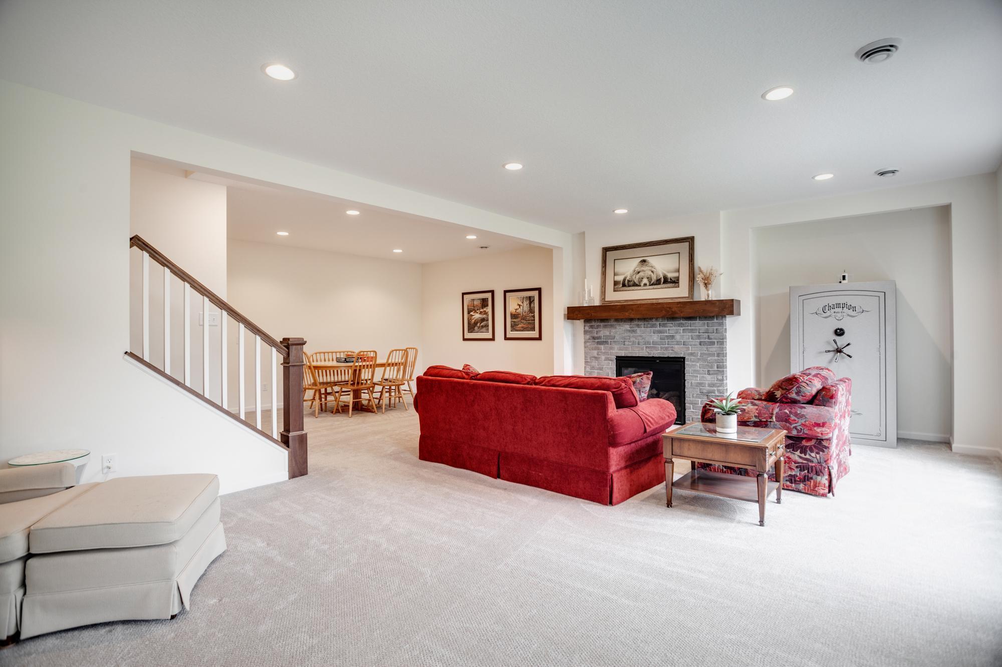 White Bear Twp, Minnesota, 55127, United States, 3 Bedrooms Bedrooms, ,2 BathroomsBathrooms,Residential,For Sale,1966984