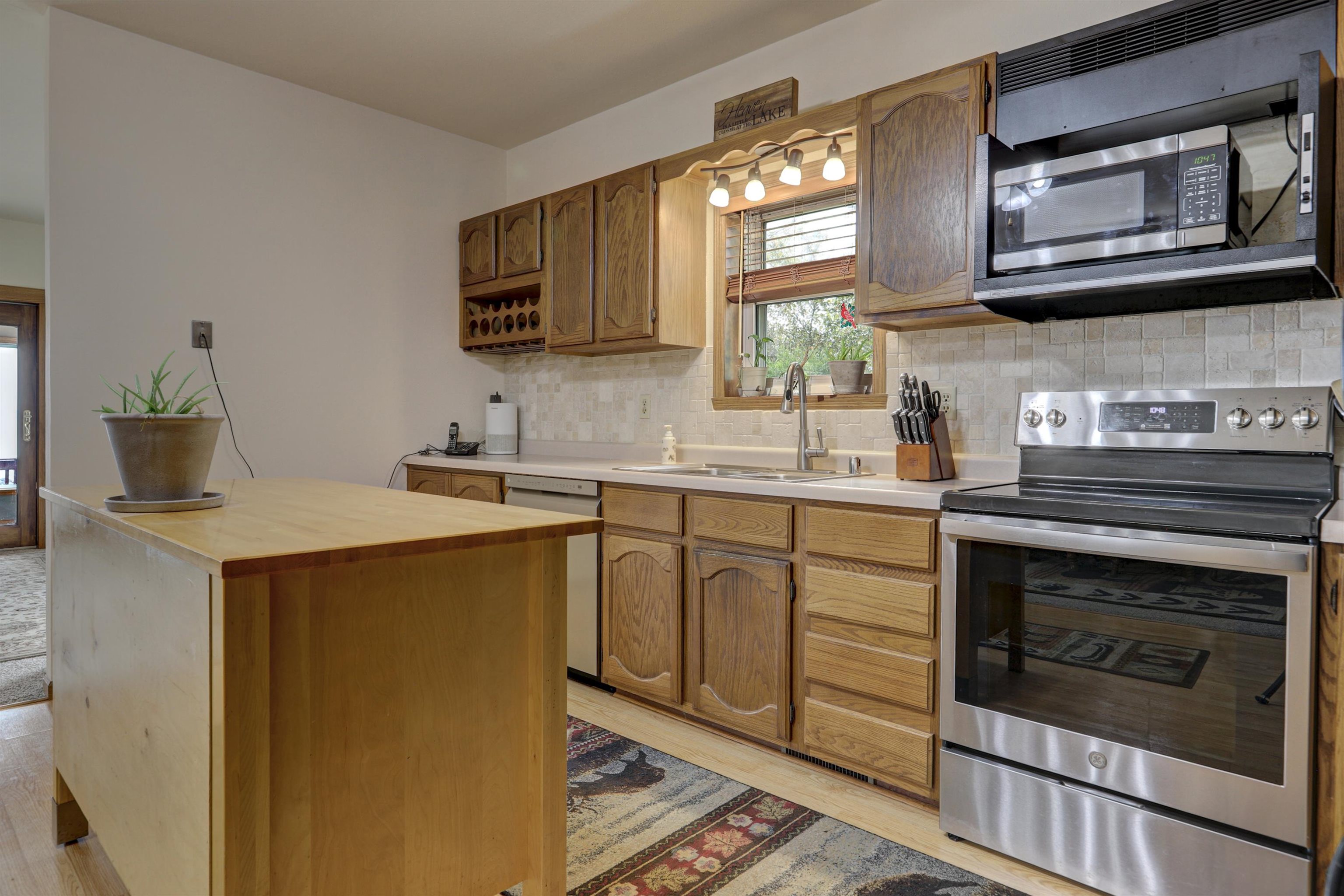 Van Dyne, Wisconsin, 54979, United States, 4 Bedrooms Bedrooms, ,3 BathroomsBathrooms,Residential,For Sale,1979444