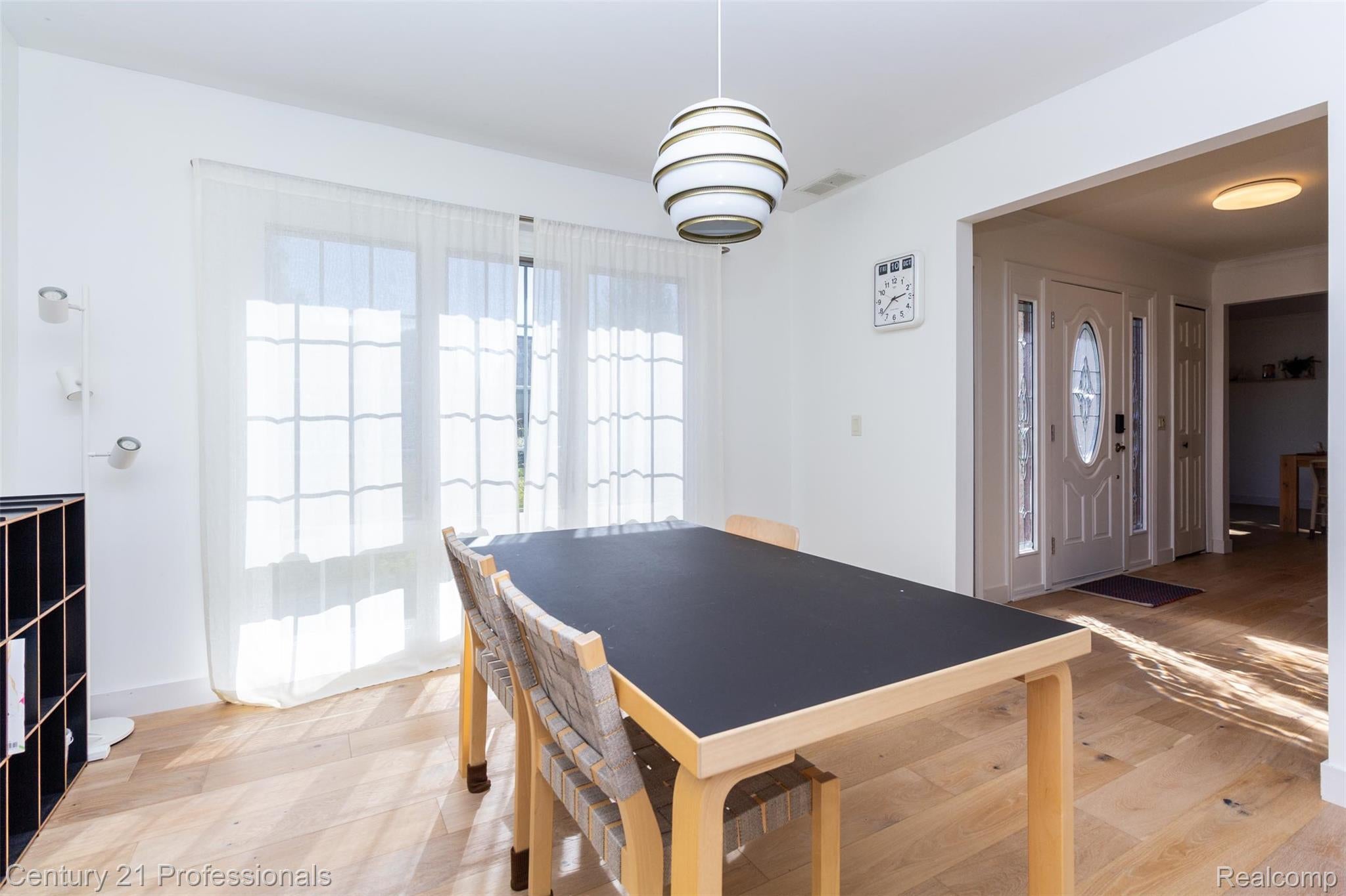 Troy, Michigan, 48084, United States, 4 Bedrooms Bedrooms, ,3 BathroomsBathrooms,Residential,For Sale,1976121