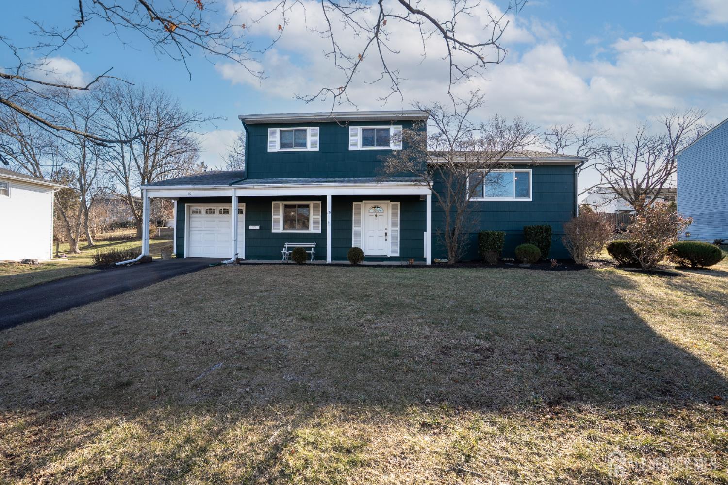 Franklin Twsp, New Jersey, 08873, United States, 4 Bedrooms Bedrooms, ,3 BathroomsBathrooms,Residential,For Sale,2005742