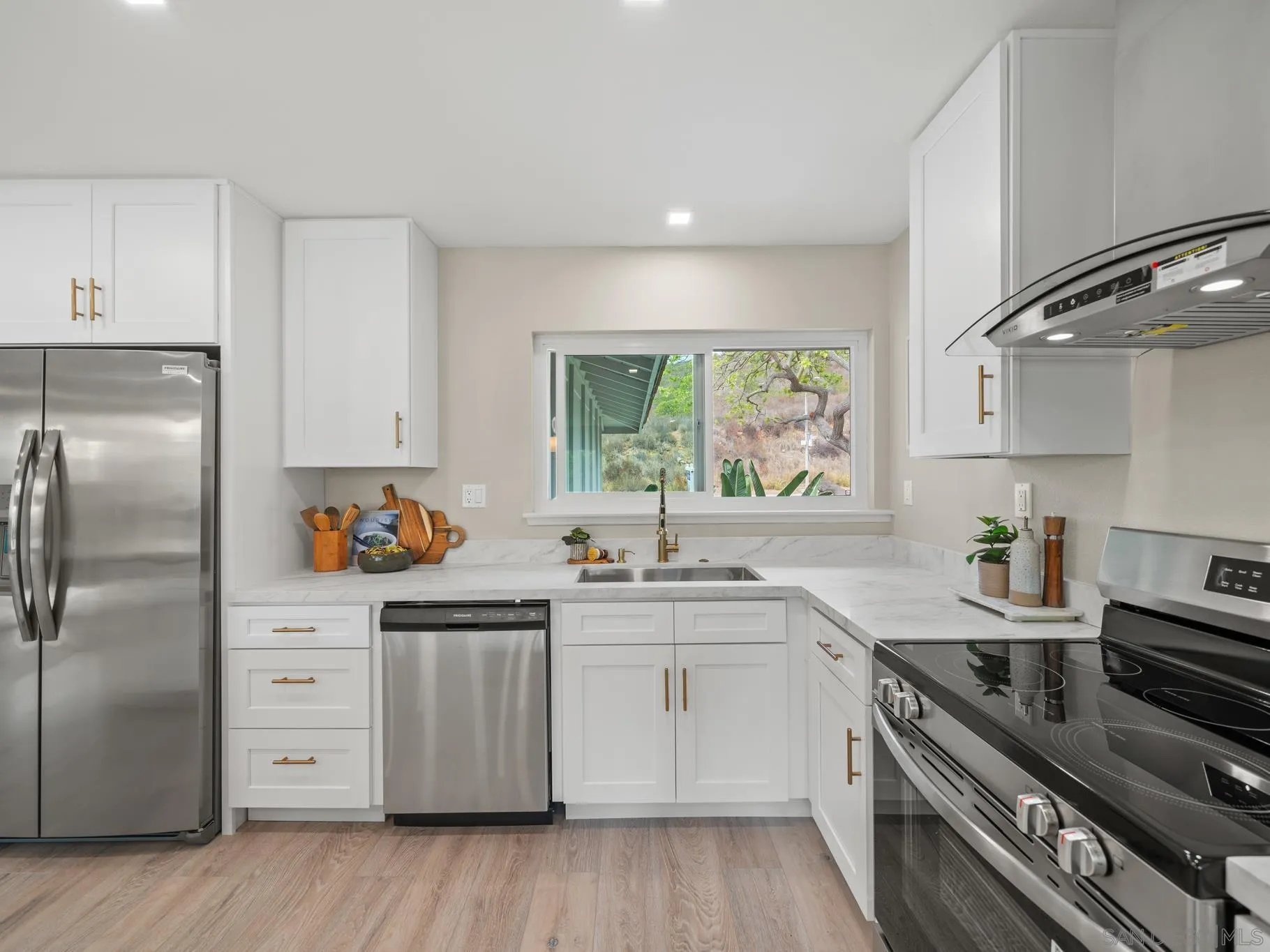 San Diego, California, 92129, United States, 3 Bedrooms Bedrooms, ,2 BathroomsBathrooms,Residential,For Sale,2000829