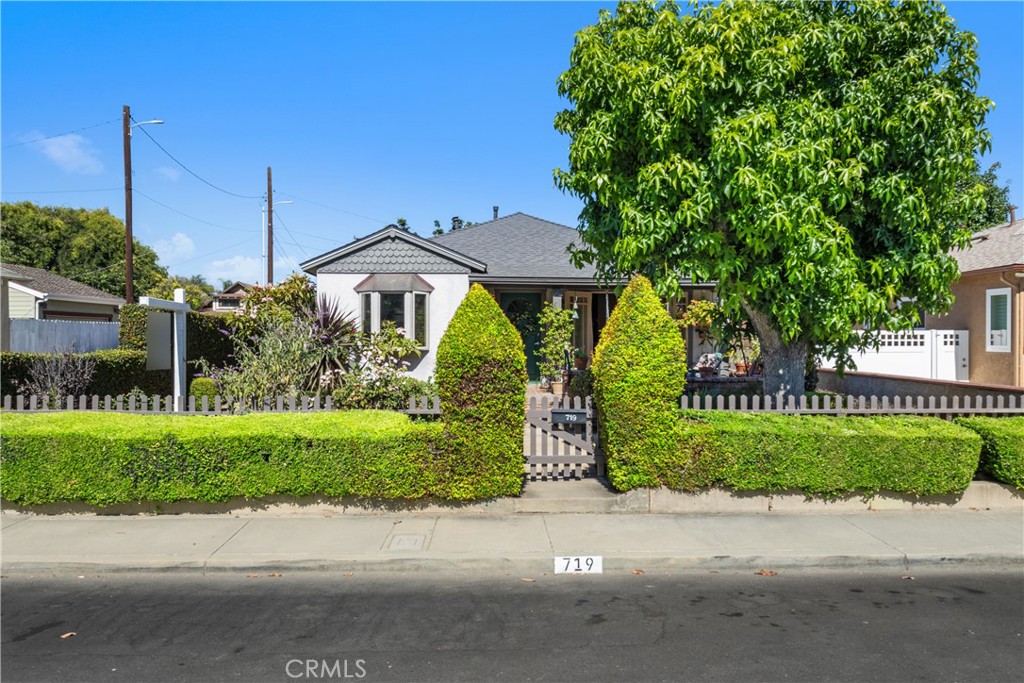 Anaheim, California, 92802, United States, 2 Bedrooms Bedrooms, ,2 BathroomsBathrooms,Residential,For Sale,1892666