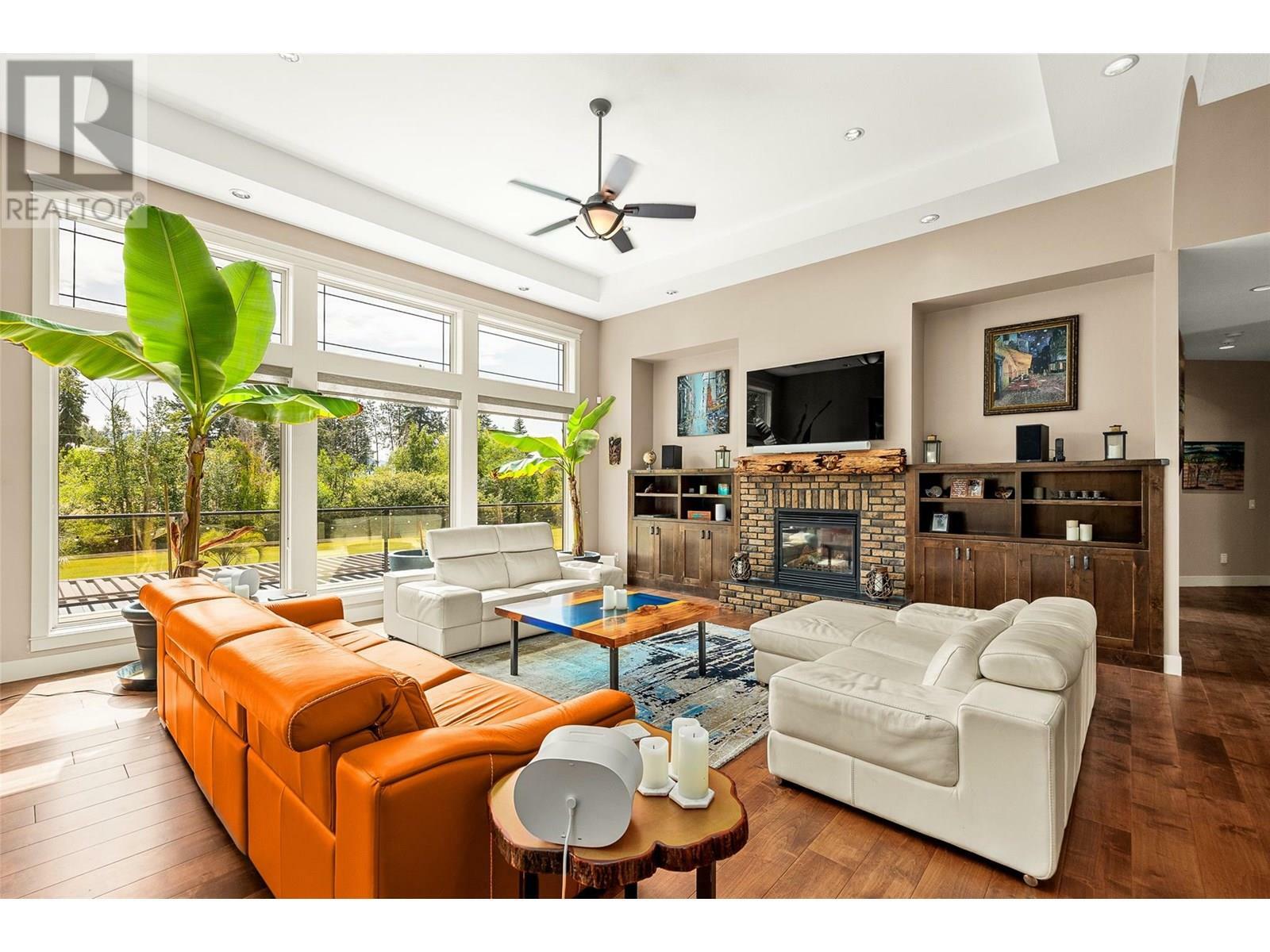 KELOWNA, British Columbia, V1W 4C5, CA, 5 Bedrooms Bedrooms, ,3 BathroomsBathrooms,Residential,For Sale,1883481