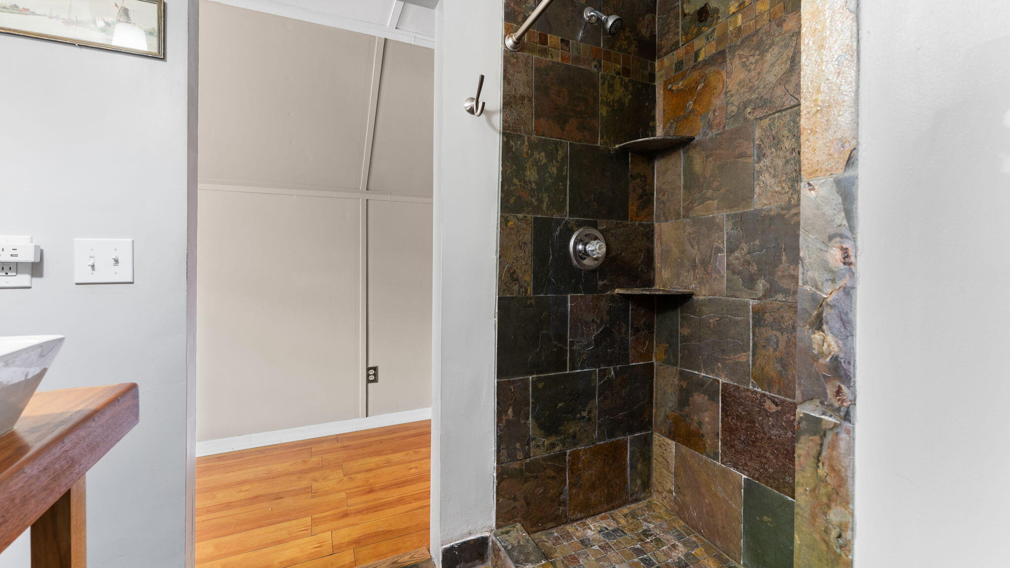 Ann Arbor, Michigan, 48103, United States, 3 Bedrooms Bedrooms, ,2 BathroomsBathrooms,Residential,For Sale,1937160