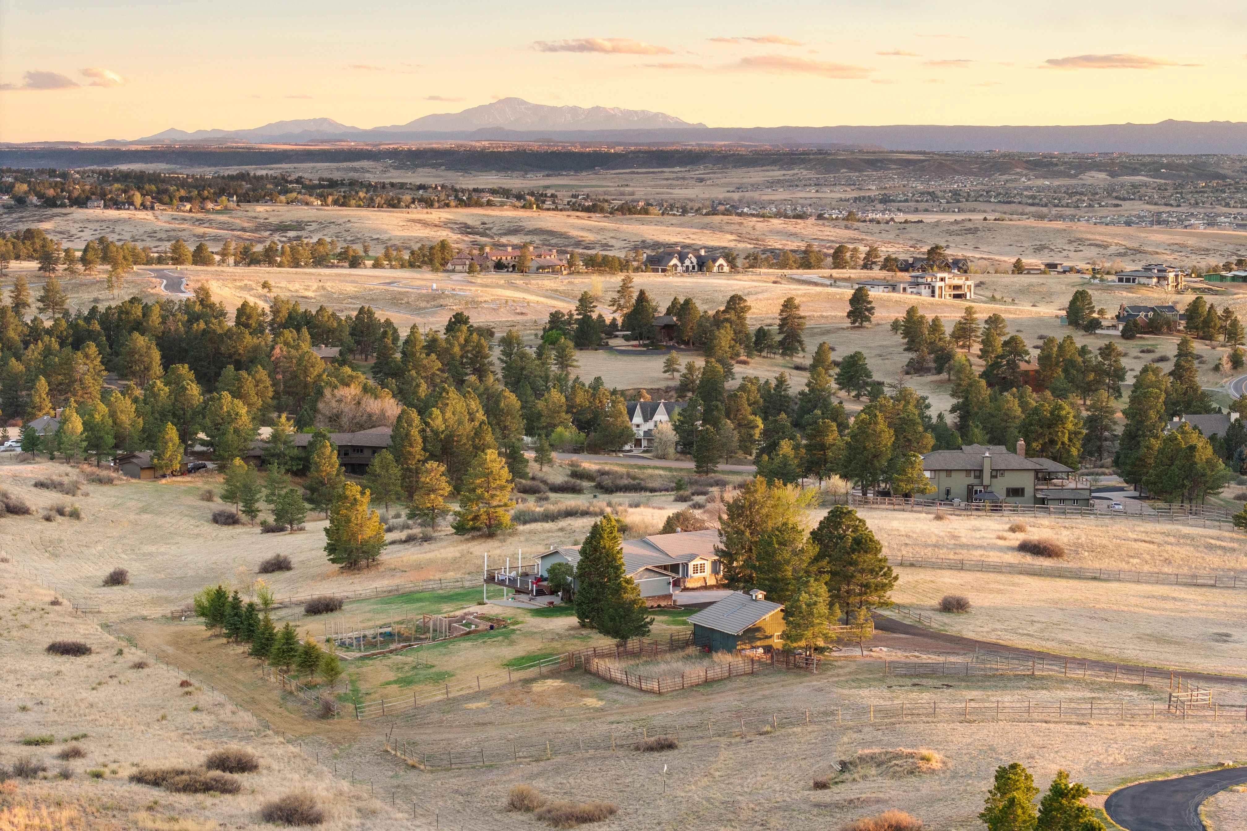  Ranch in Butterfield on 5 Acres with Pikes Peak Views - 物件實景