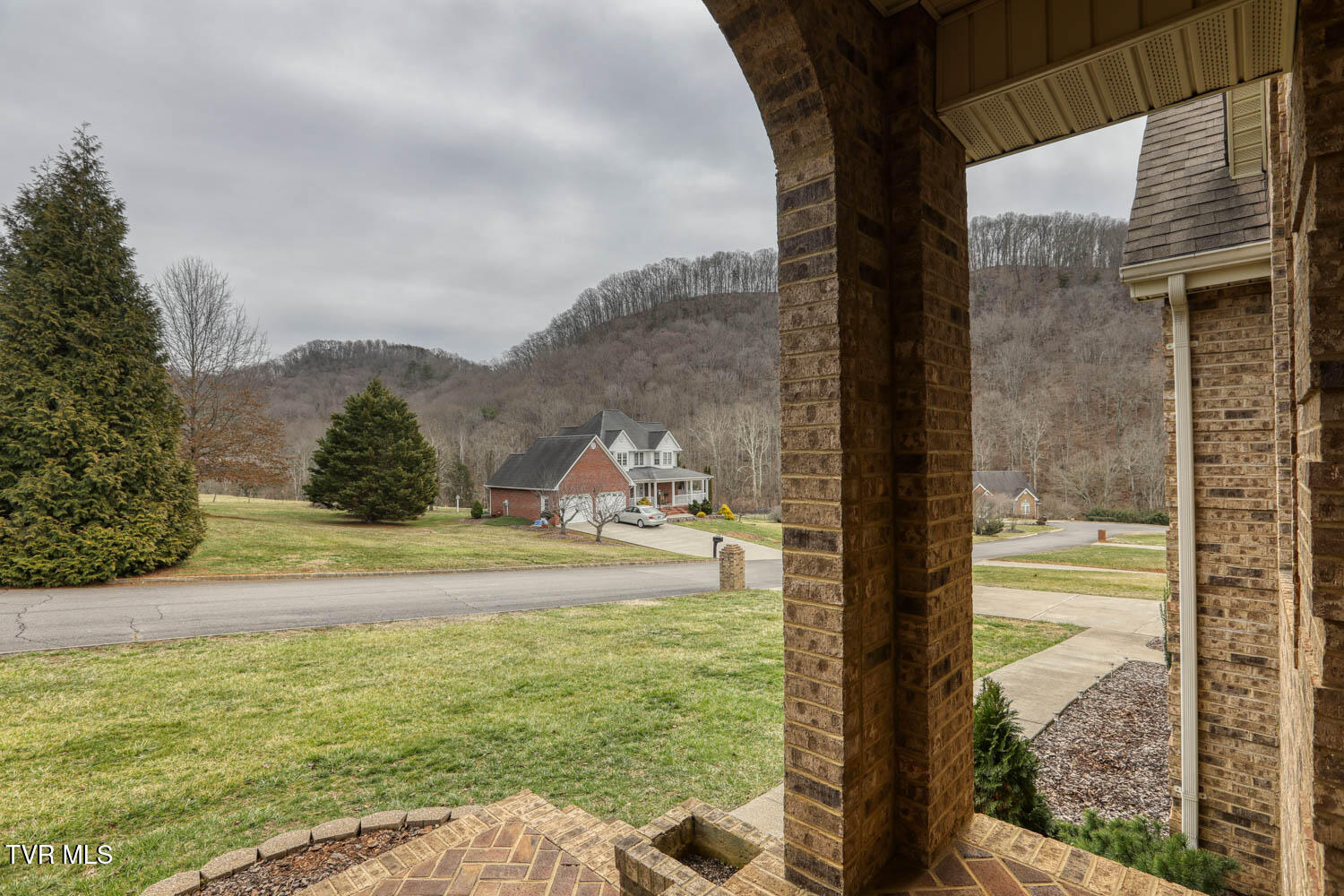 Rogersville, Tennessee, 37857, United States, 4 Bedrooms Bedrooms, ,4 BathroomsBathrooms,Residential,For Sale,1977931