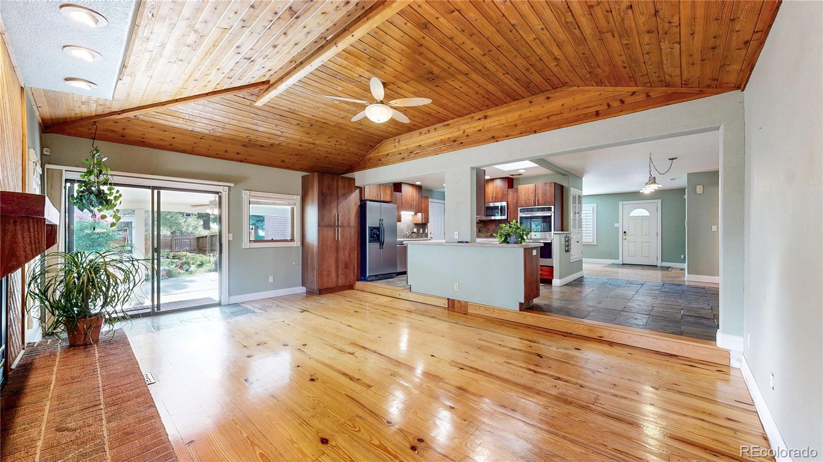 Lakewood, Colorado, 80228, United States, 5 Bedrooms Bedrooms, ,1 BathroomBathrooms,Residential,For Sale,1949485