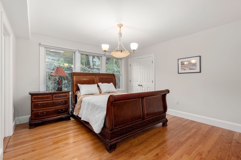 Newton, Massachusetts, 02468, United States, 5 Bedrooms Bedrooms, ,6 BathroomsBathrooms,Residential,For Sale,1805329