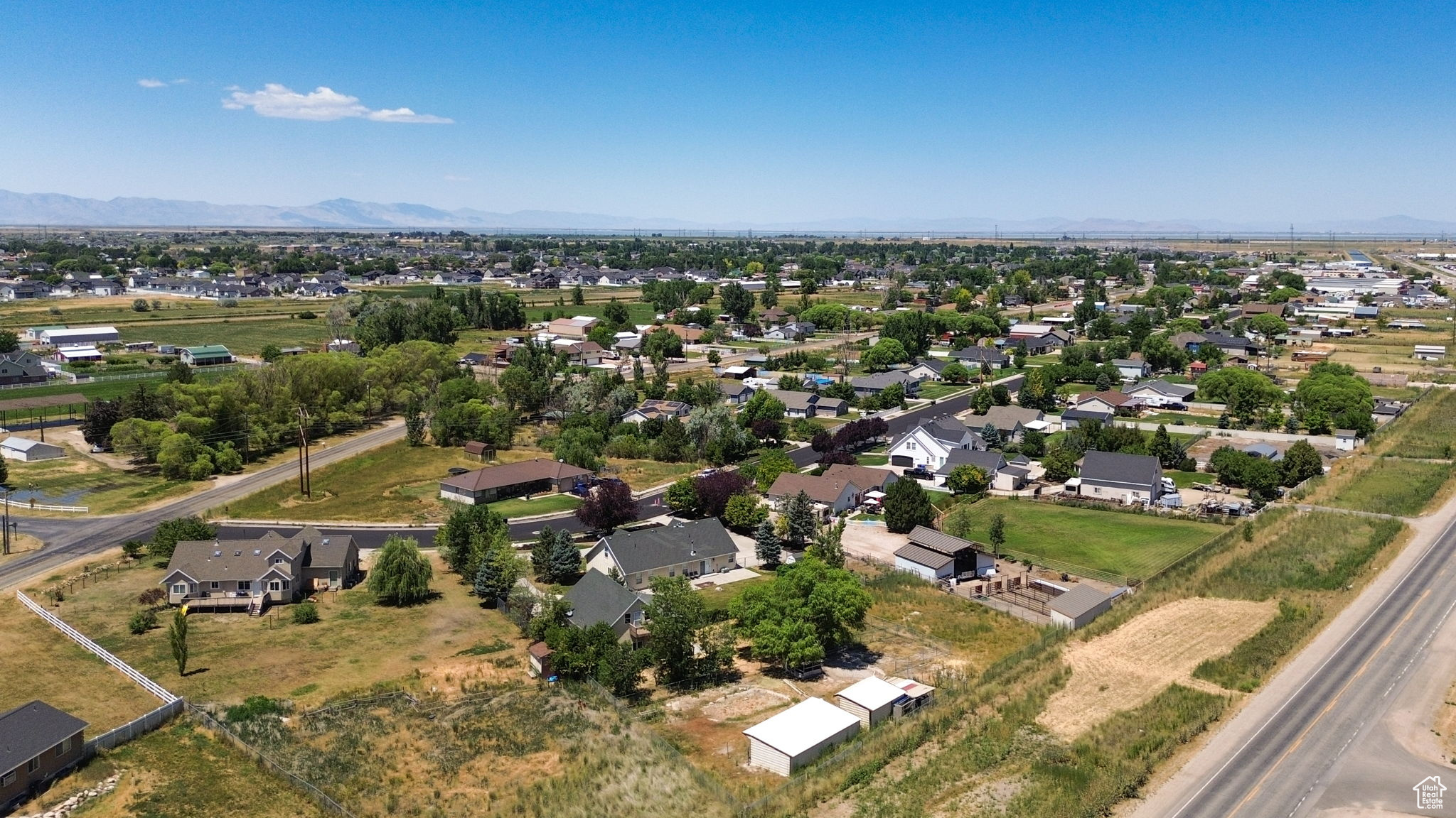 Farr West, Utah, 84404, United States, 4 Bedrooms Bedrooms, ,3 BathroomsBathrooms,Residential,For Sale,1891966