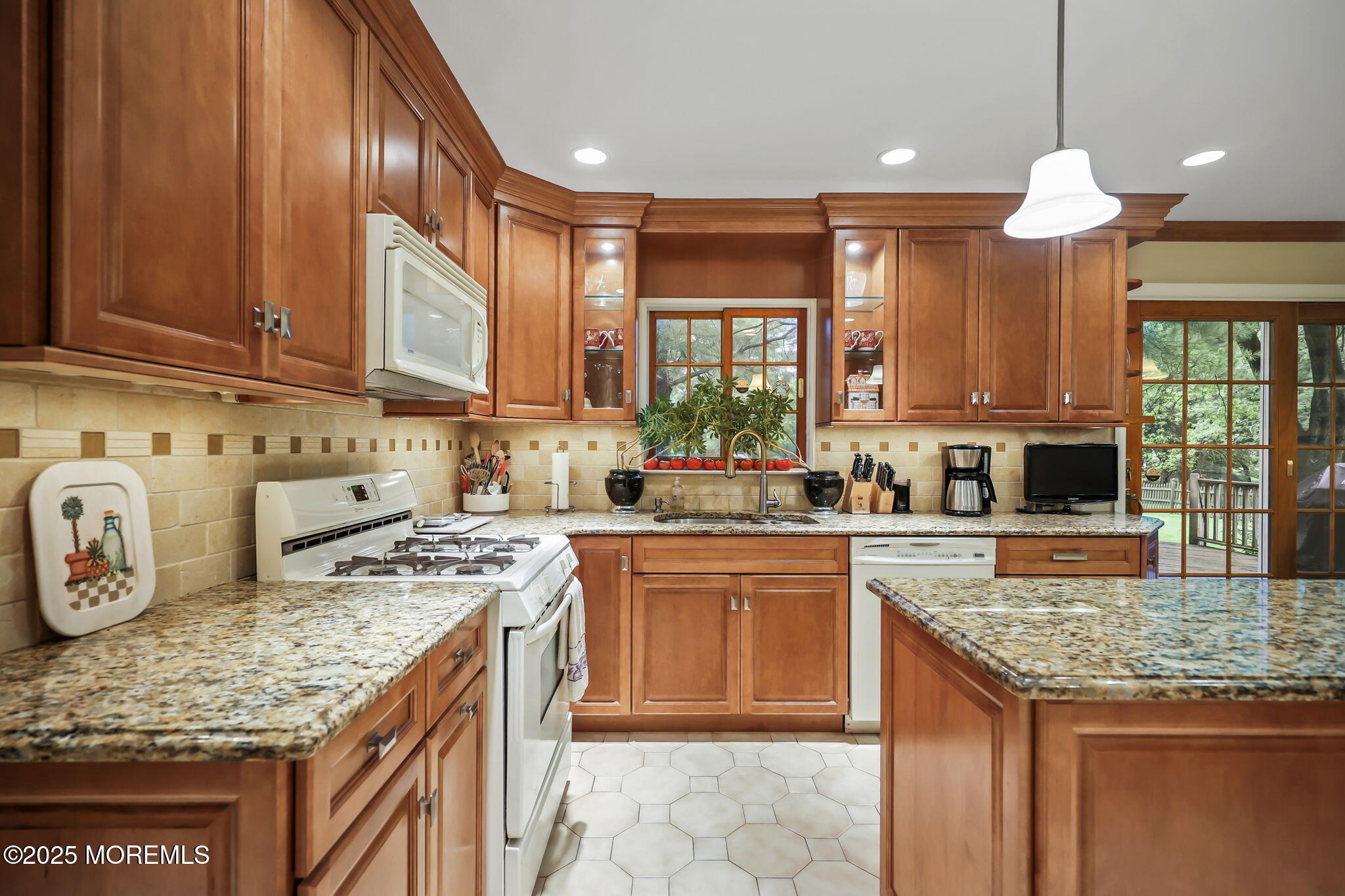 Marlboro, New Jersey, 07746, United States, 5 Bedrooms Bedrooms, ,3 BathroomsBathrooms,Residential,For Sale,1924539