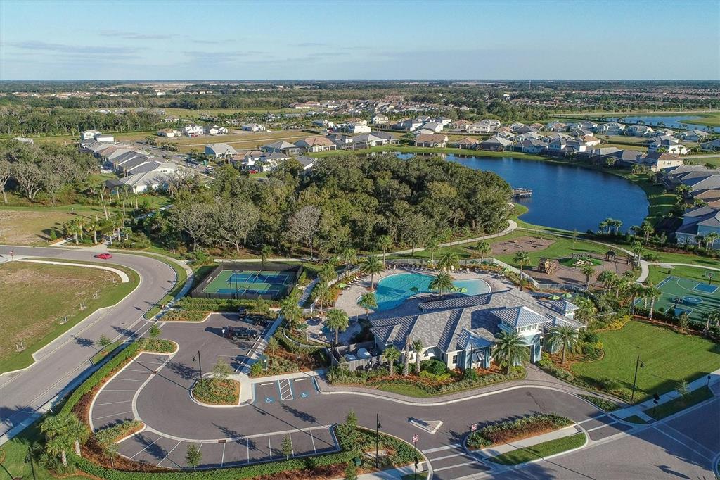 Bradenton, Florida, 34211, United States, 5 Bedrooms Bedrooms, ,4 BathroomsBathrooms,Residential,For Sale,2001693