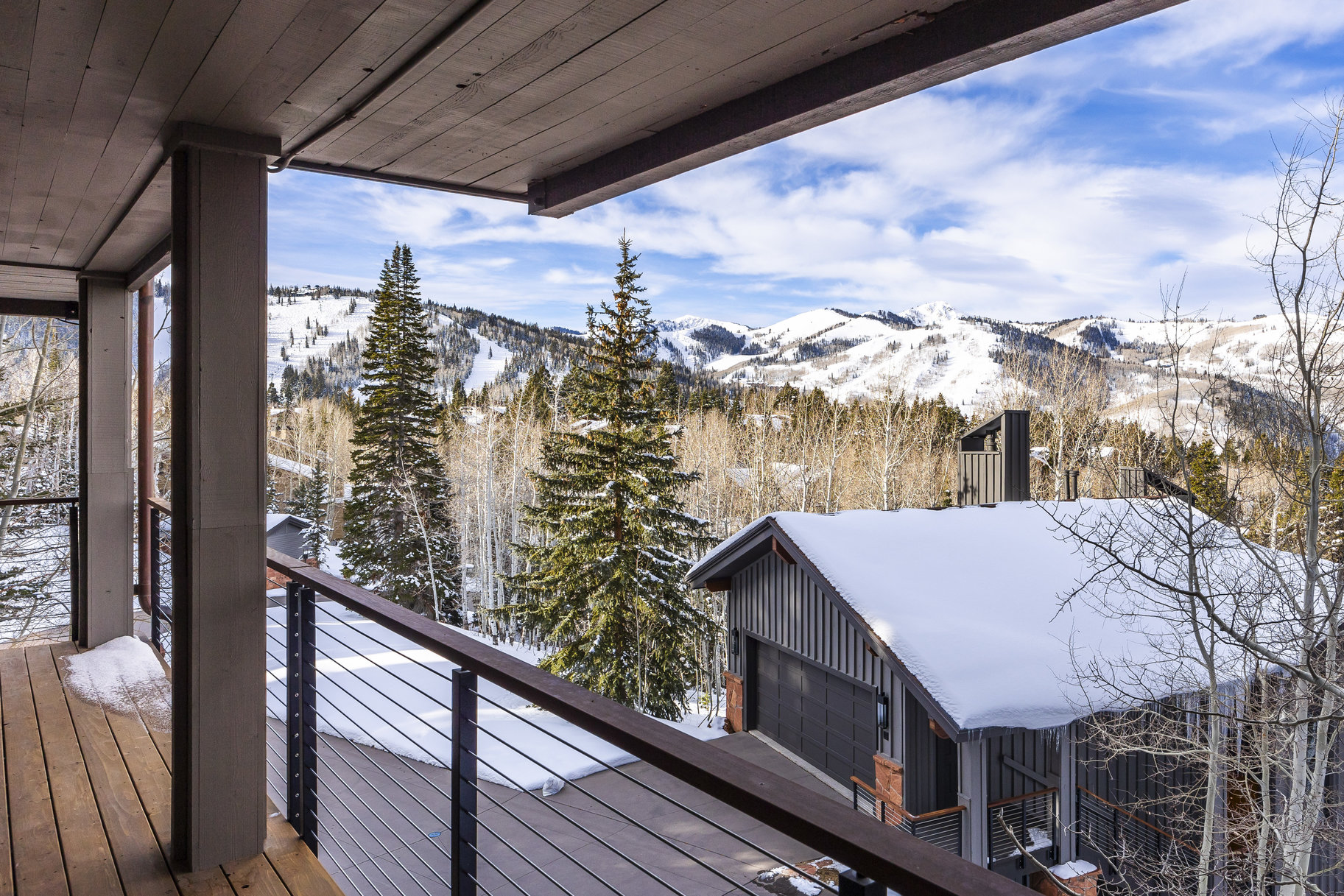  Rare End Unit in Stag Lodge with Unmatched Views & Ski Access - 物件實景