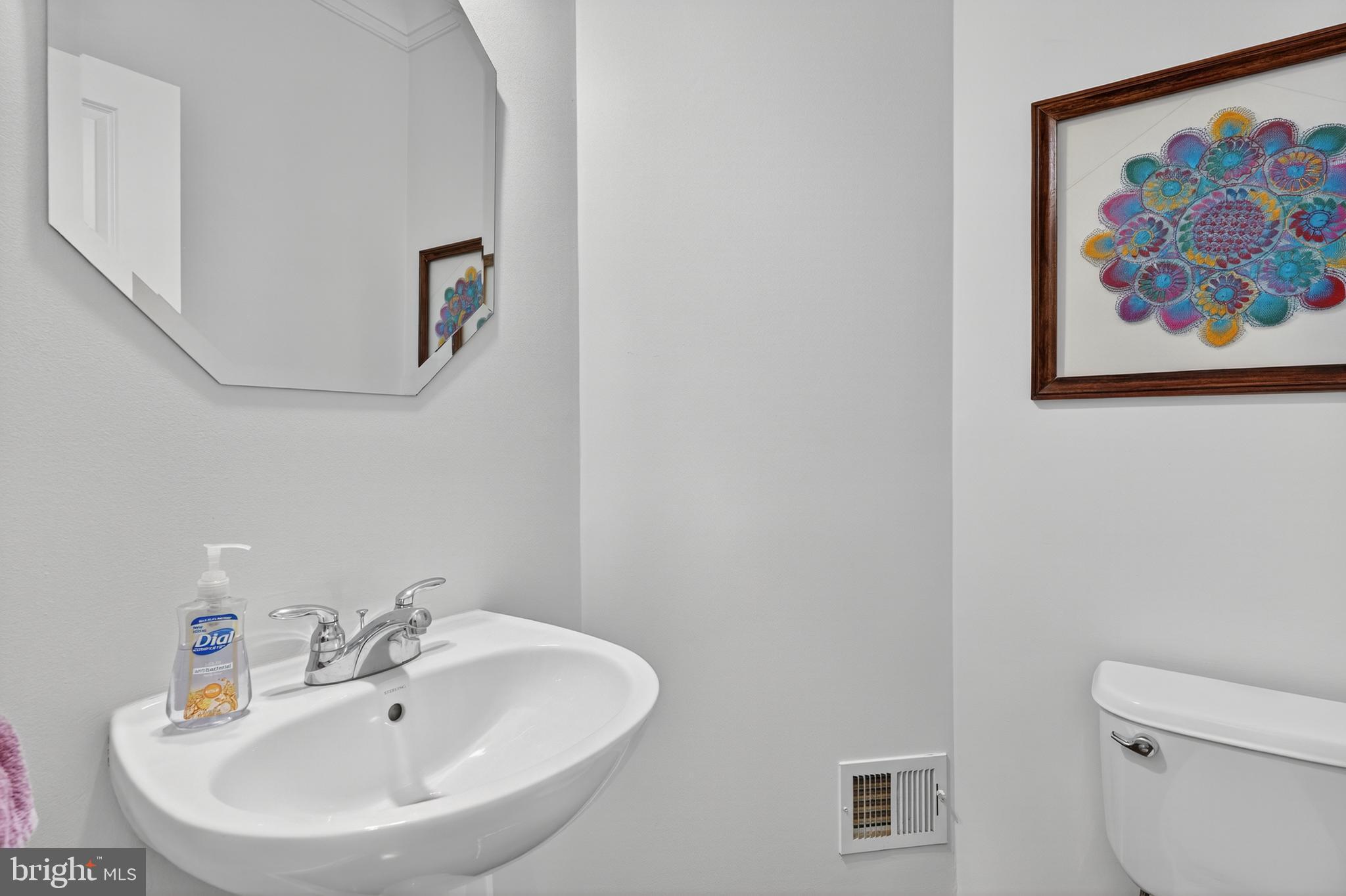 Alexandria, Virginia, 22314, United States, 3 Bedrooms Bedrooms, ,4 BathroomsBathrooms,Residential,For Sale,1992365