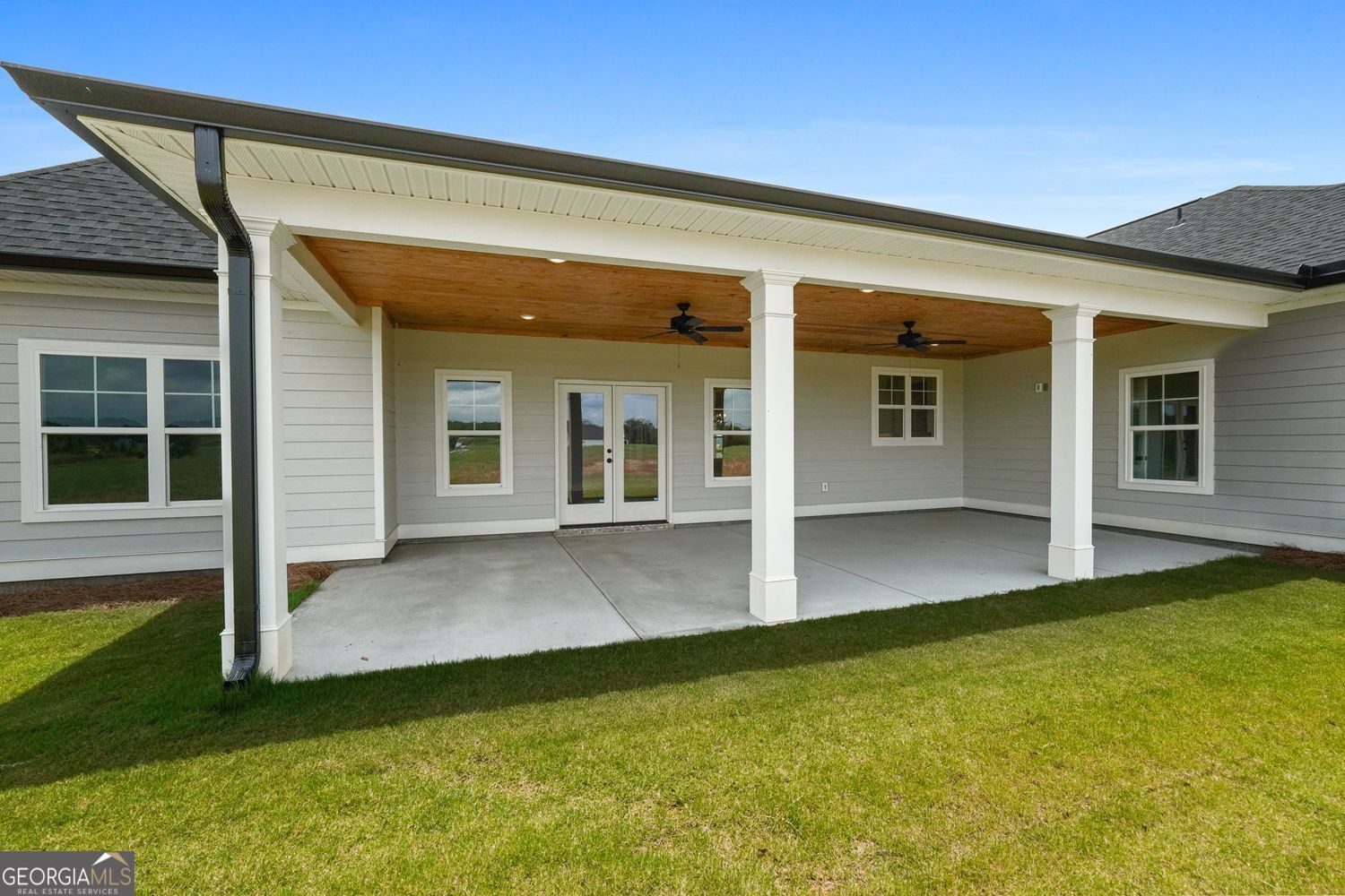 Barnesville, Georgia, 30204, United States, 4 Bedrooms Bedrooms, ,3 BathroomsBathrooms,Residential,For Sale,1858956