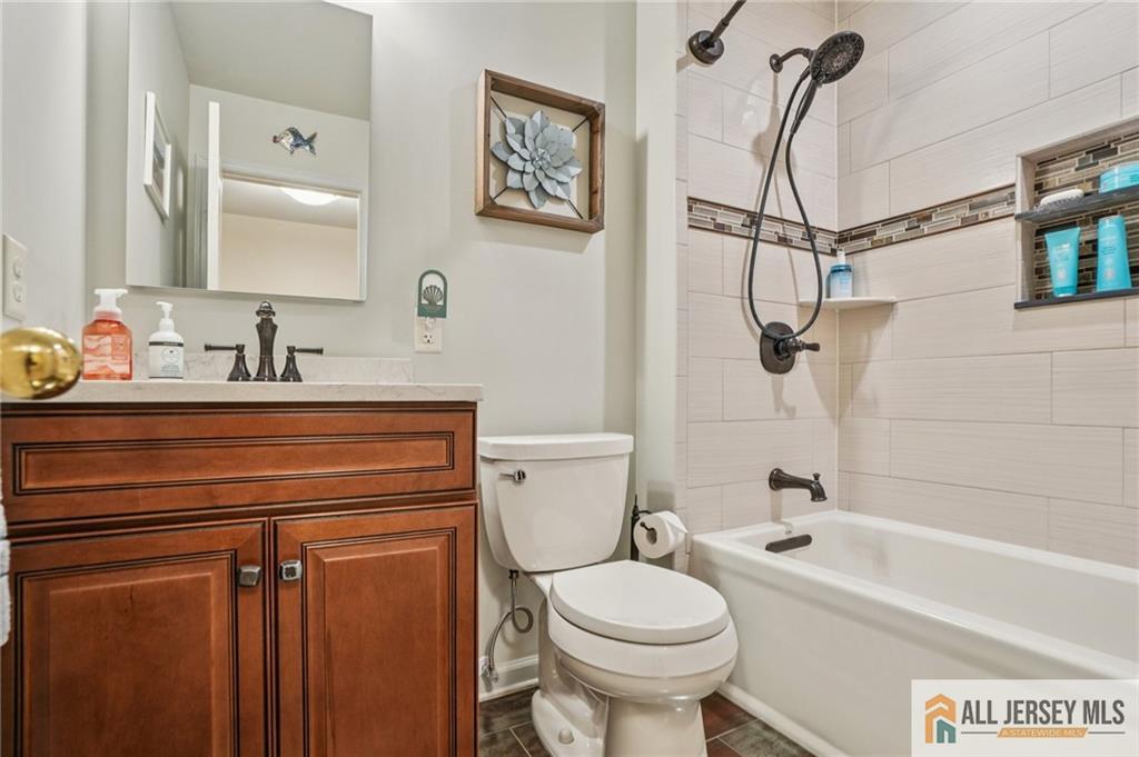 Edison, New Jersey, 08820, United States, 2 Bedrooms Bedrooms, ,2 BathroomsBathrooms,Residential,For Sale,1925954