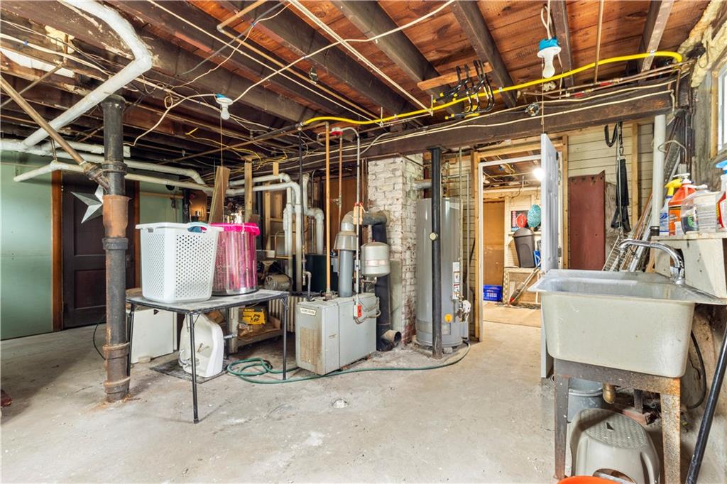 Pawtucket, Rhode Island, 02861, United States, 4 Bedrooms Bedrooms, ,2 BathroomsBathrooms,Residential,For Sale,2006296