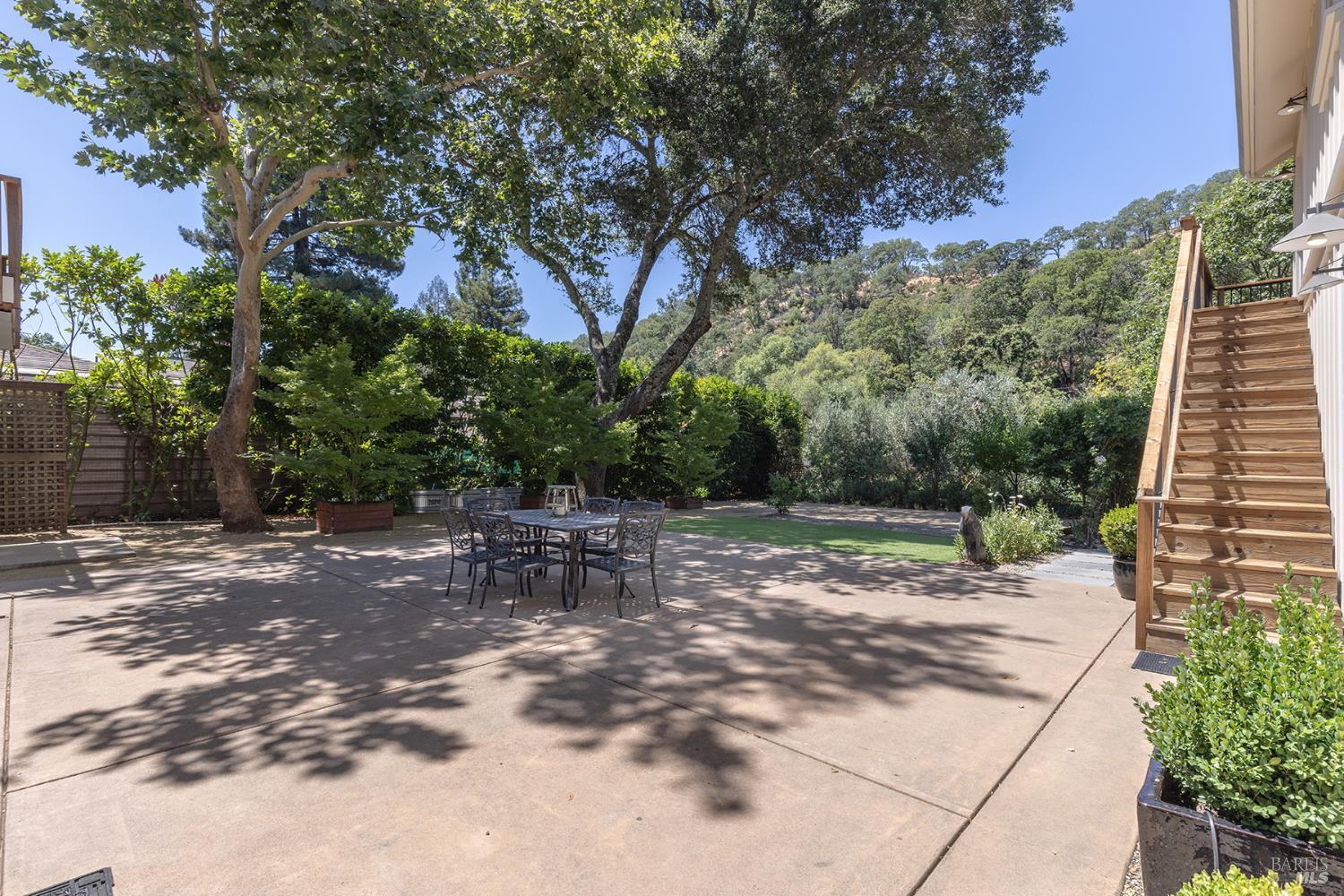 Glen Ellen, California, 95442, United States, 4 Bedrooms Bedrooms, ,3 BathroomsBathrooms,Residential,For Sale,1904205