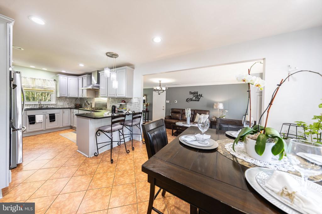 Silver Spring, Maryland, 20902, United States, 3 Bedrooms Bedrooms, ,3 BathroomsBathrooms,Residential,For Sale,1931688