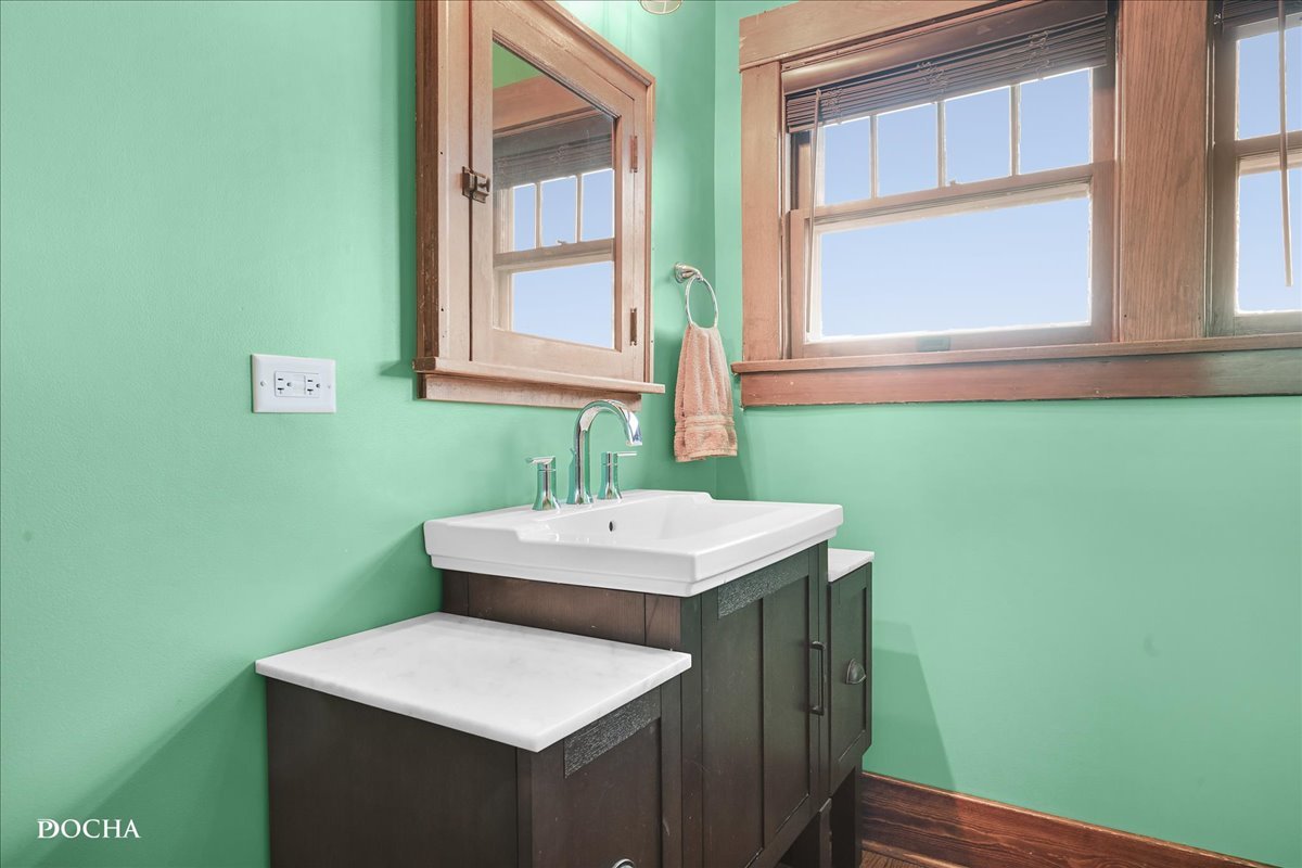 Newark, Illinois, 60541, United States, 3 Bedrooms Bedrooms, ,2 BathroomsBathrooms,Residential,For Sale,2006434