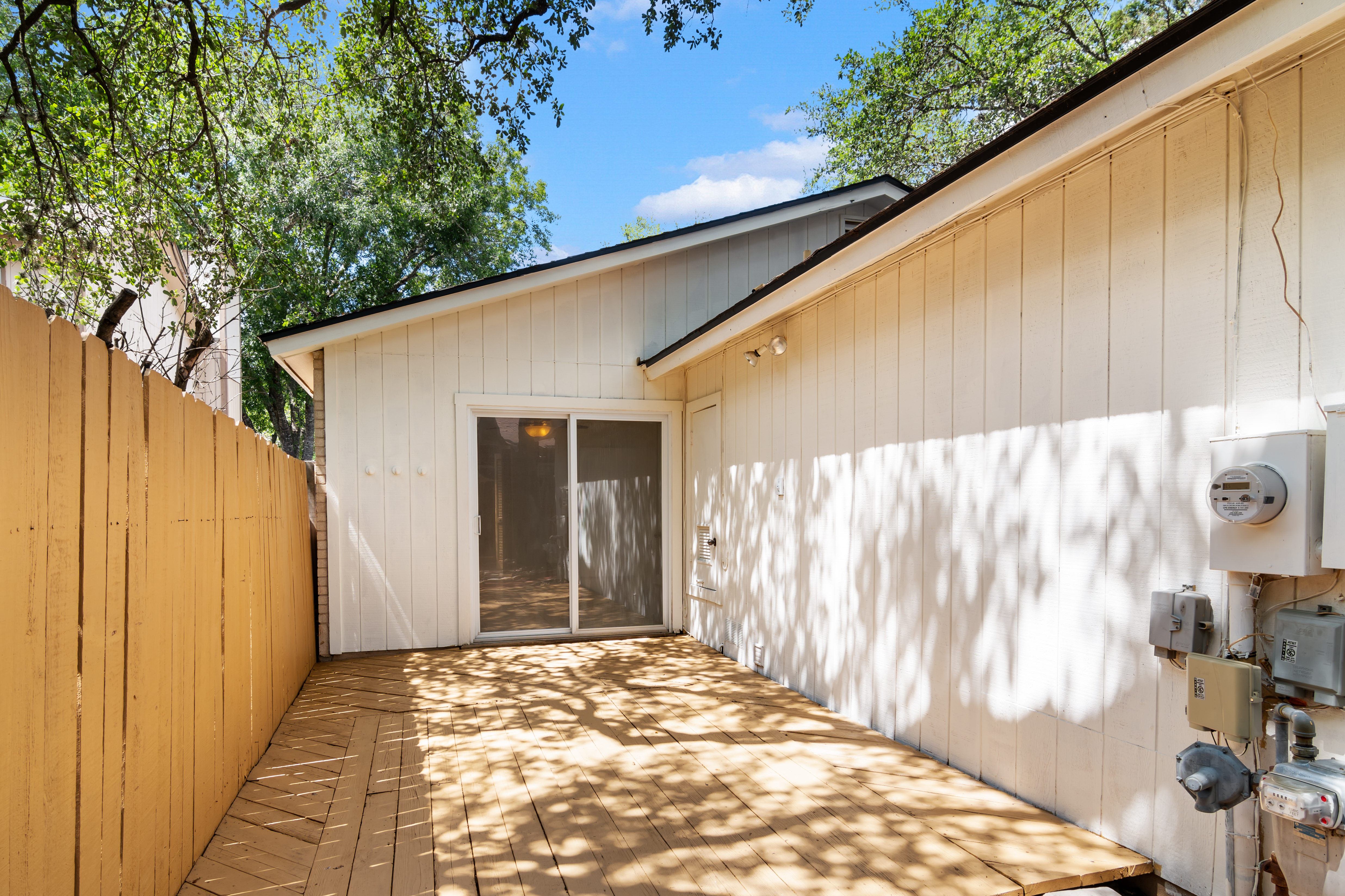  Spacious Woodridge Gem with Fireplace - 物件實景