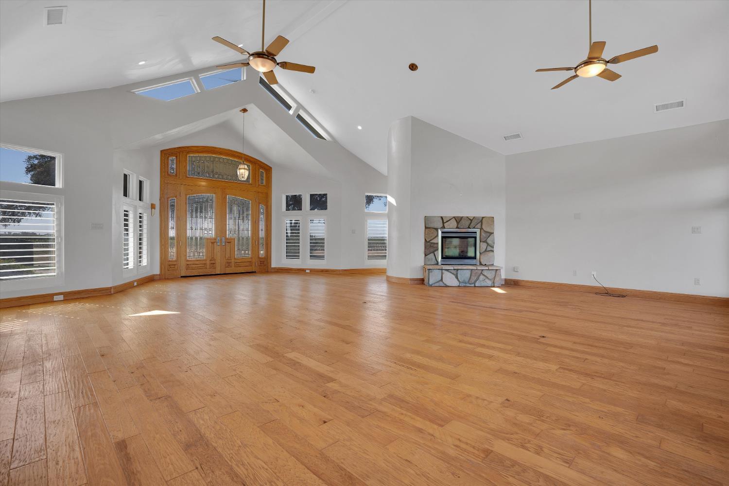 Stevinson, California, 95374, United States, 4 Bedrooms Bedrooms, ,3 BathroomsBathrooms,Residential,For Sale,2000043