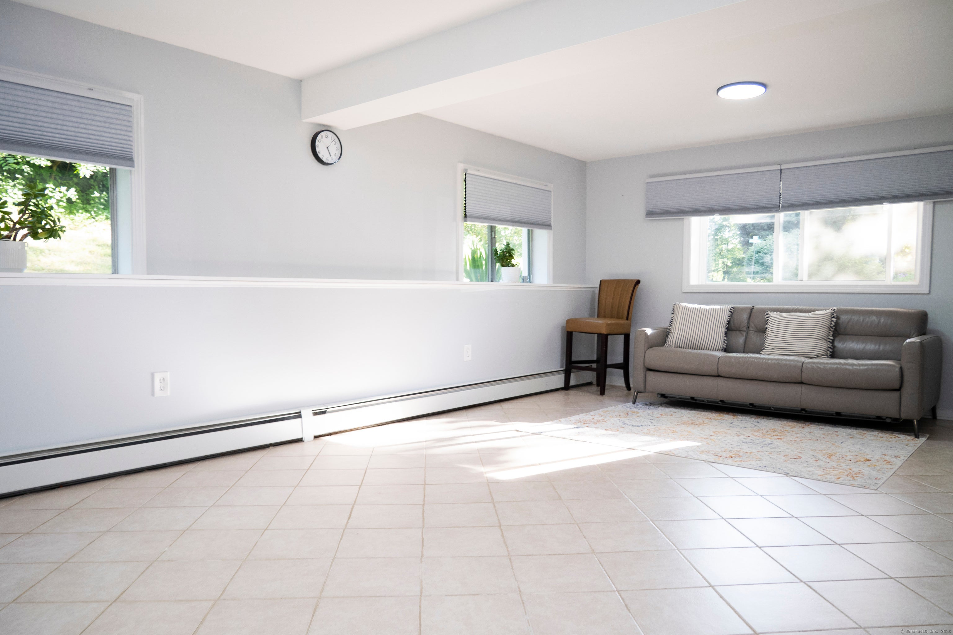 Trumbull, Connecticut, 06611, United States, 3 Bedrooms Bedrooms, ,3 BathroomsBathrooms,Residential,For Sale,1937031