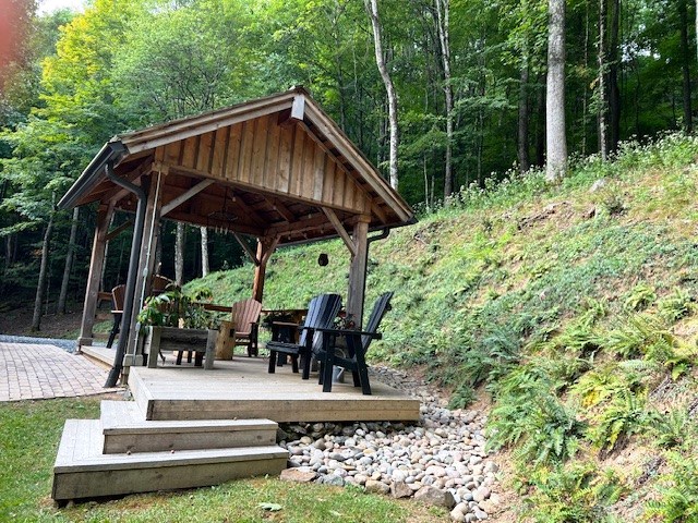 West Jefferson, North Carolina, 28694, United States, 2 Bedrooms Bedrooms, ,2 BathroomsBathrooms,Residential,For Sale,1986104