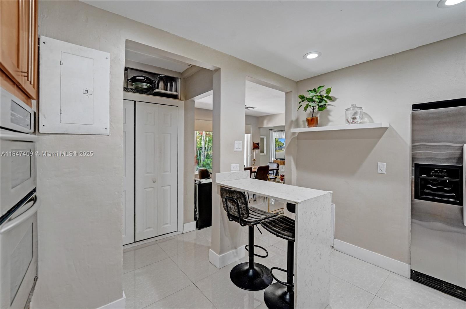 Fort Lauderdale, Florida, 33304, United States, 3 Bedrooms Bedrooms, ,2 BathroomsBathrooms,Residential,For Sale,1901342