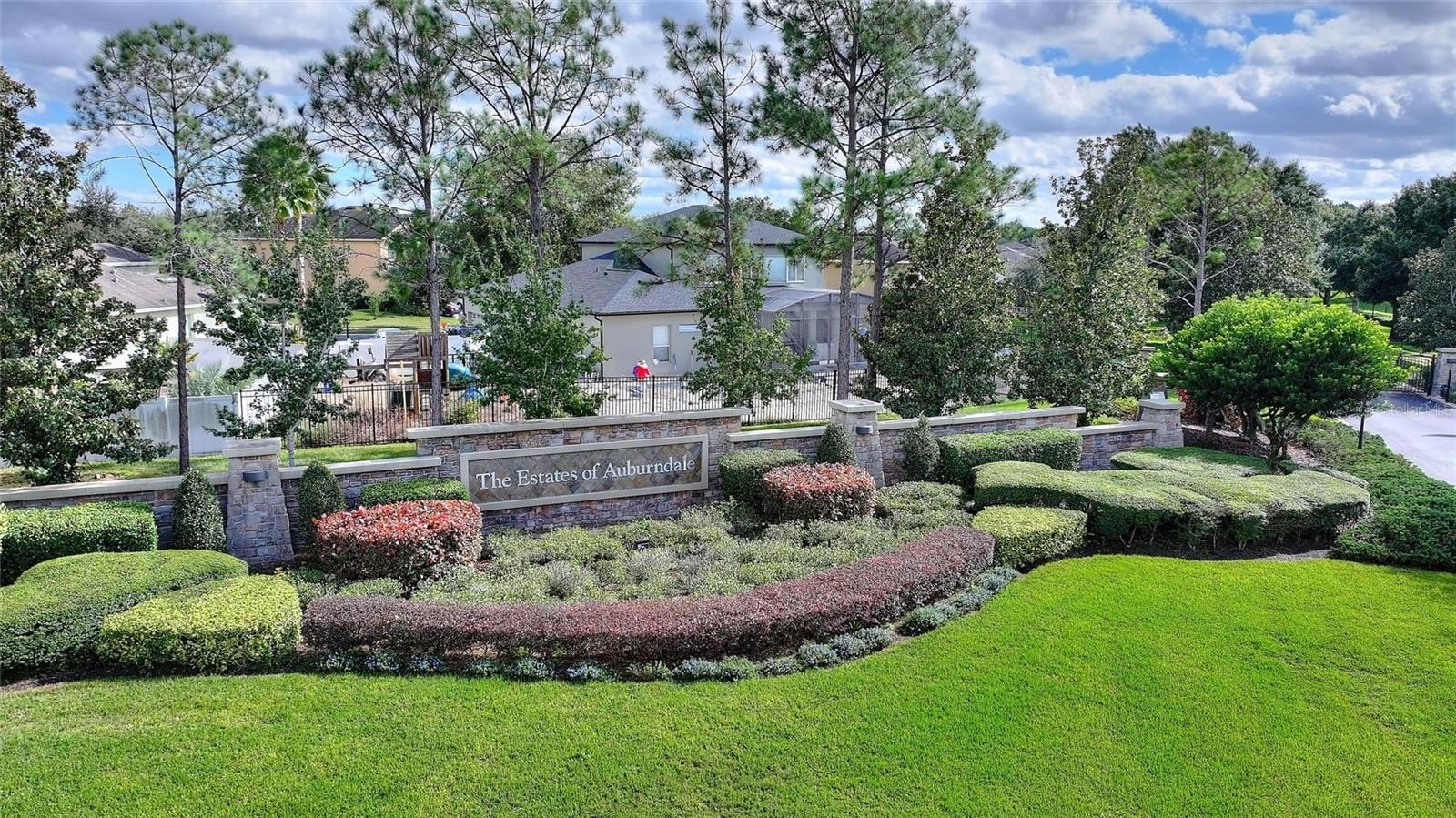 AUBURNDALE, Florida, 33823, United States, 5 Bedrooms Bedrooms, ,5 BathroomsBathrooms,Residential,For Sale,1986097