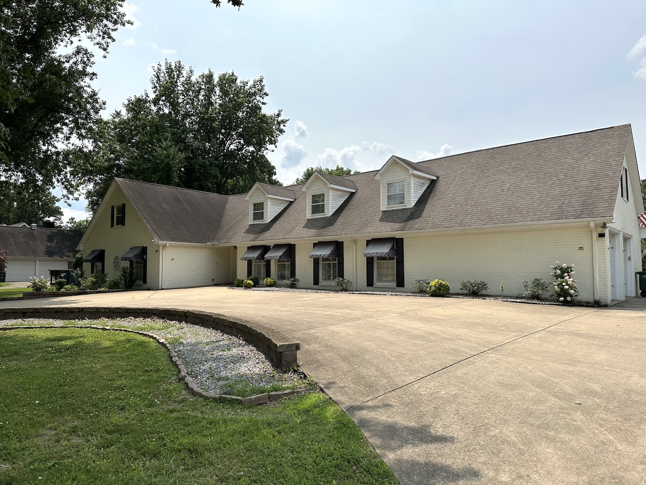 Union City, Tennessee, 38261, United States, 6 Bedrooms Bedrooms, ,5 BathroomsBathrooms,Residential,For Sale,1924324