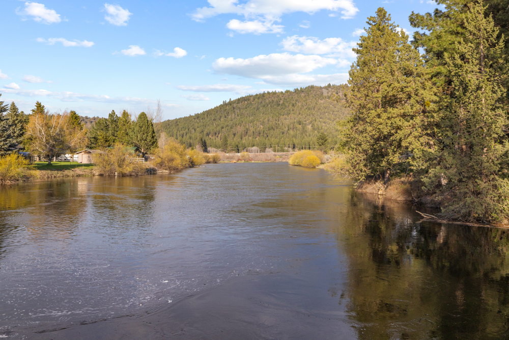 CHILOQUIN, Oregon, 97624, United States, 3 Bedrooms Bedrooms, ,3 BathroomsBathrooms,Residential,For Sale,1974697