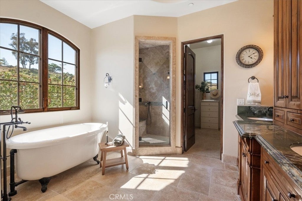 Fallbrook, California, 92028, United States, 7 Bedrooms Bedrooms, ,7 BathroomsBathrooms,Residential,For Sale,1827322