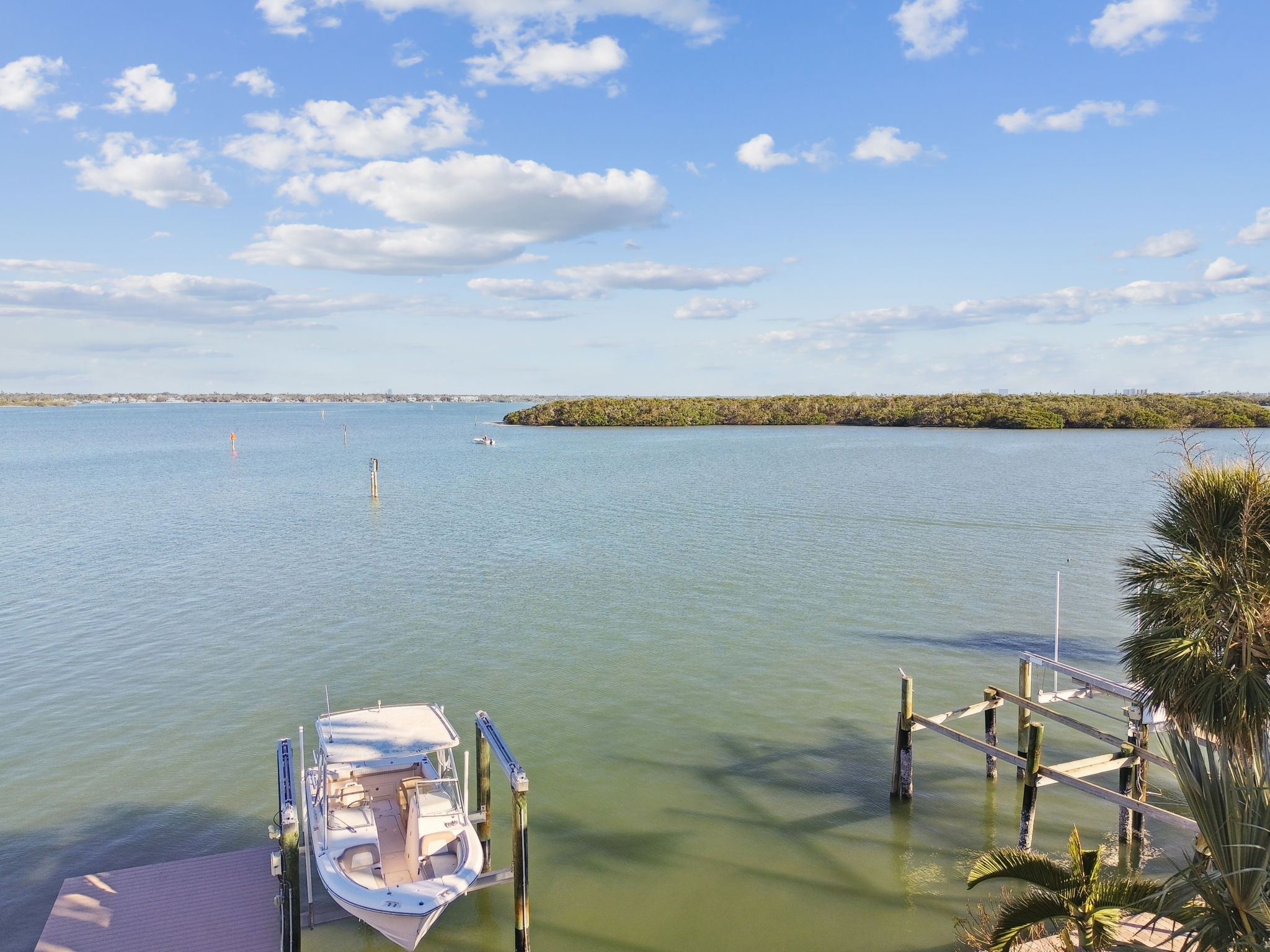 Madeira Beach, Florida, 33708, United States, 4 Bedrooms Bedrooms, ,2 BathroomsBathrooms,Residential,For Sale,2005483