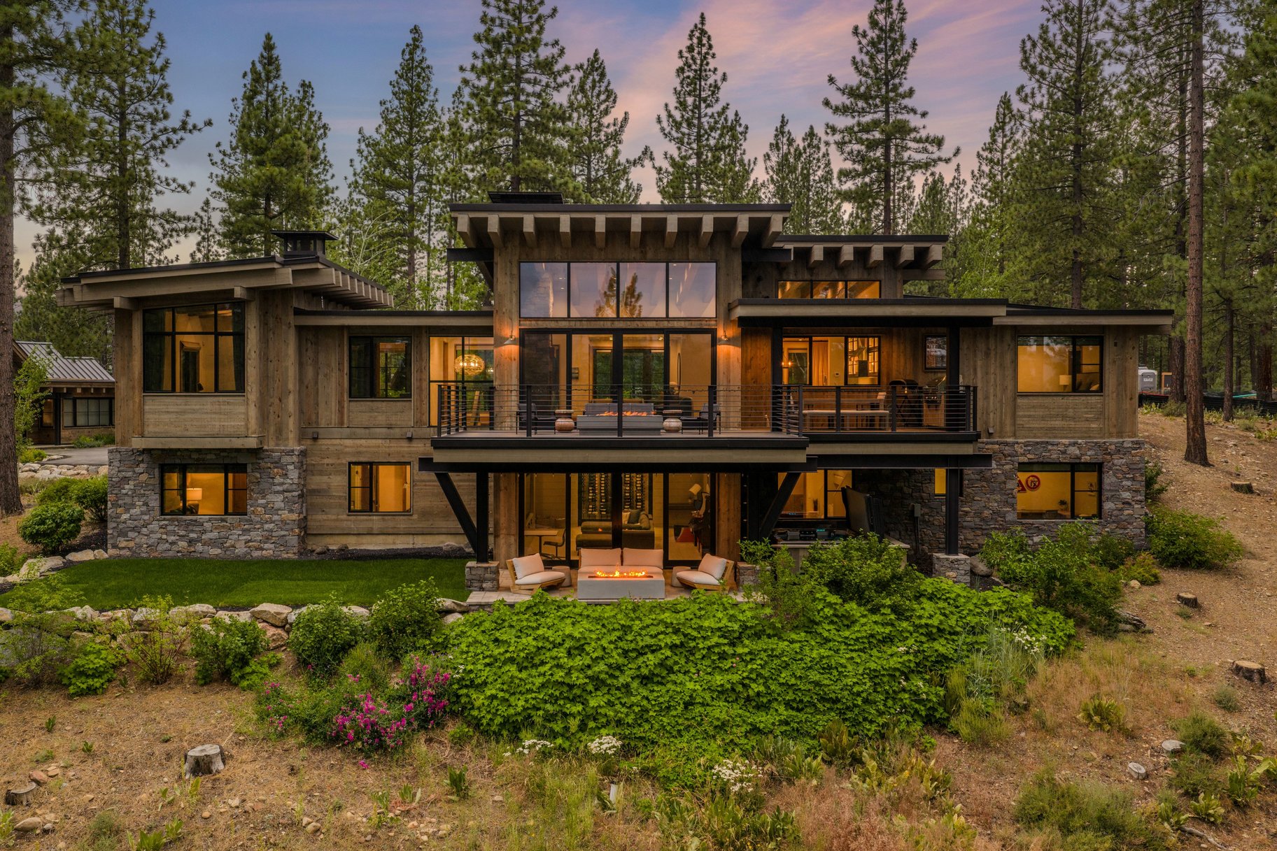  Turnkey Mountain Luxury with Designer Upgrades & Mountain Views - 物件實景