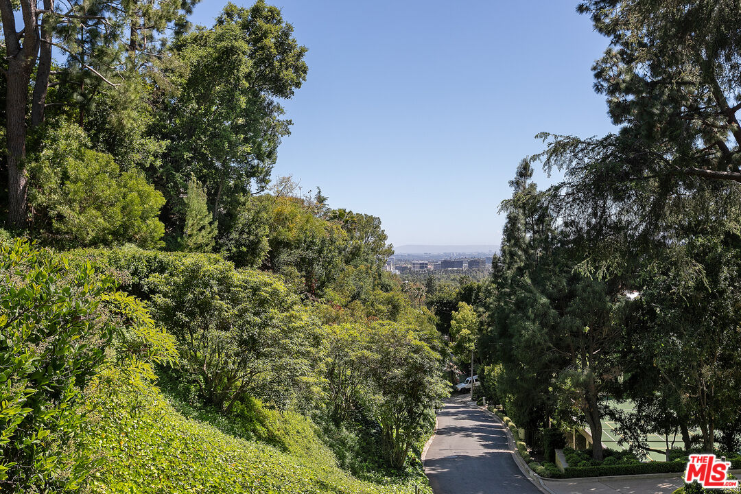 1116 Calle Vista Dr, Beverly Hills, California, 90210, United States, 3 Bedrooms Bedrooms, ,3 BathroomsBathrooms,Residential,For Sale,1116 Calle Vista Dr,1644710