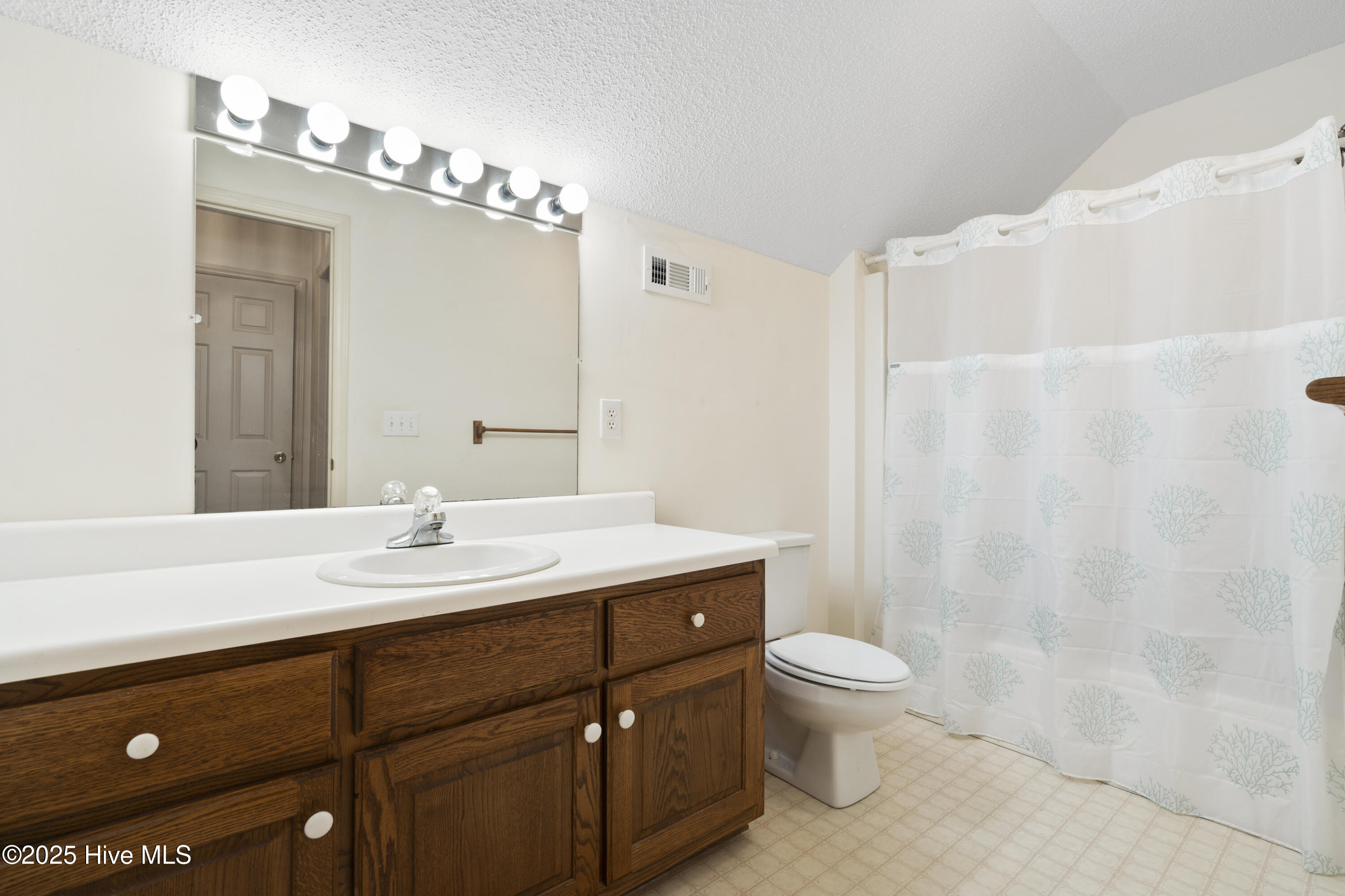 Oak Island, North Carolina, 28465, United States, 3 Bedrooms Bedrooms, ,2 BathroomsBathrooms,Residential,For Sale,1877293