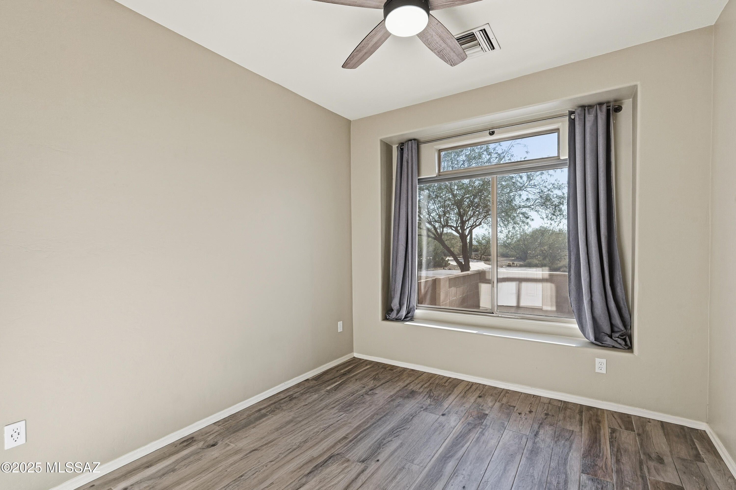 Sahuarita, Arizona, 85629, United States, 3 Bedrooms Bedrooms, ,2 BathroomsBathrooms,Residential,For Sale,1989505