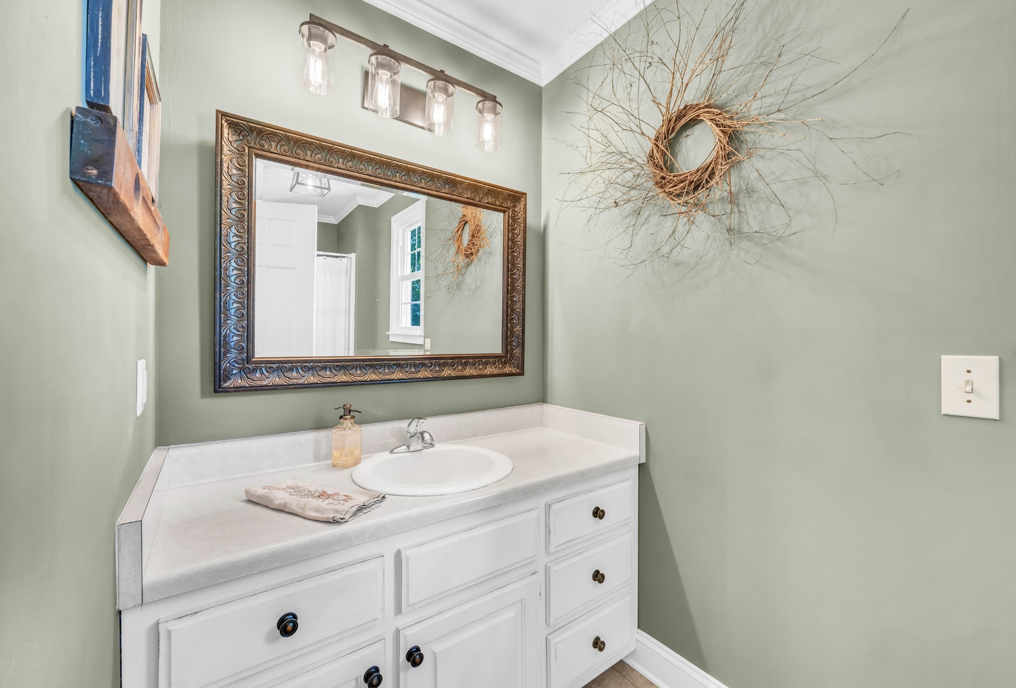 Clarksville, Tennessee, 37040, United States, 3 Bedrooms Bedrooms, ,4 BathroomsBathrooms,Residential,For Sale,1974190