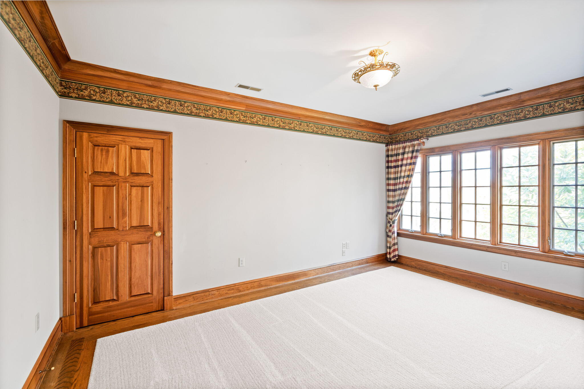 Union, Kentucky, 41091, United States, 6 Bedrooms Bedrooms, ,7 BathroomsBathrooms,Residential,For Sale,1997730