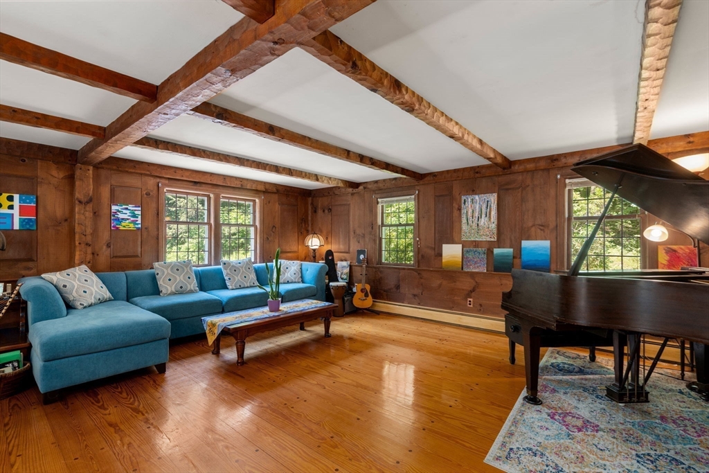 Holland, Massachusetts, 01521, United States, 7 Bedrooms Bedrooms, ,6 BathroomsBathrooms,Residential,For Sale,1941756