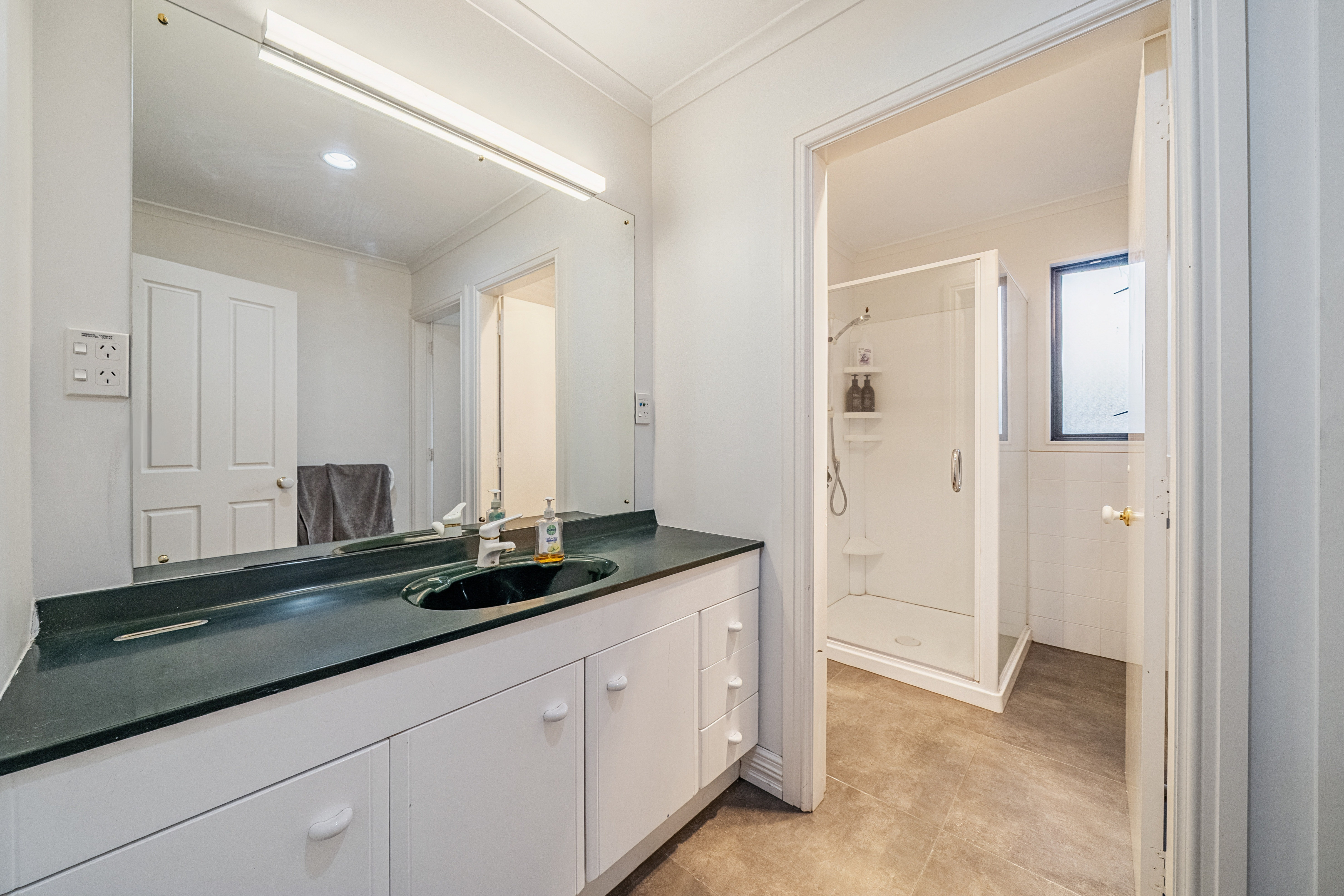  29 Clearwater Terrace, Brown Owl, Upper Hutt - 物件實景