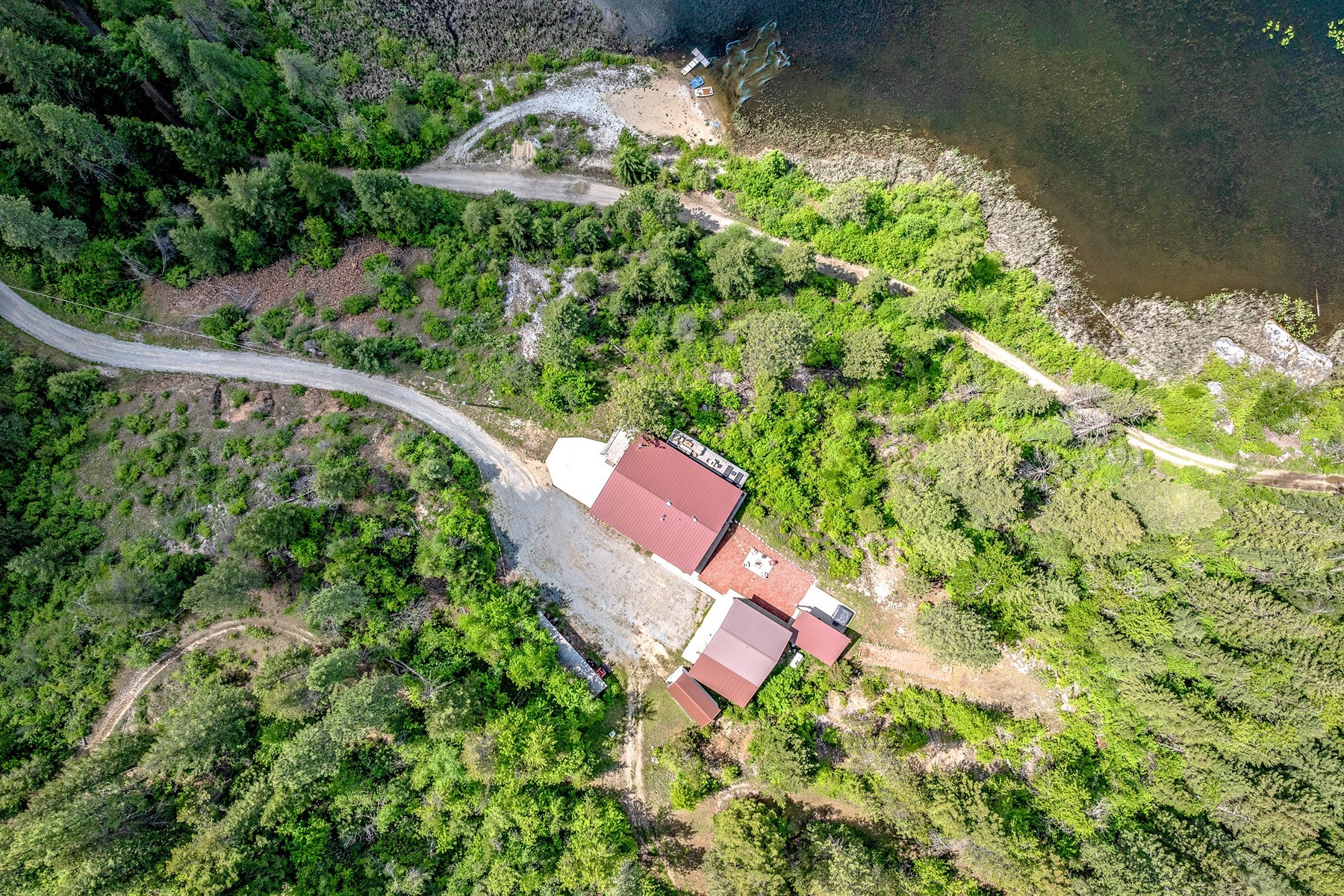  Lake Retreat on Private Acreage - 物件實景